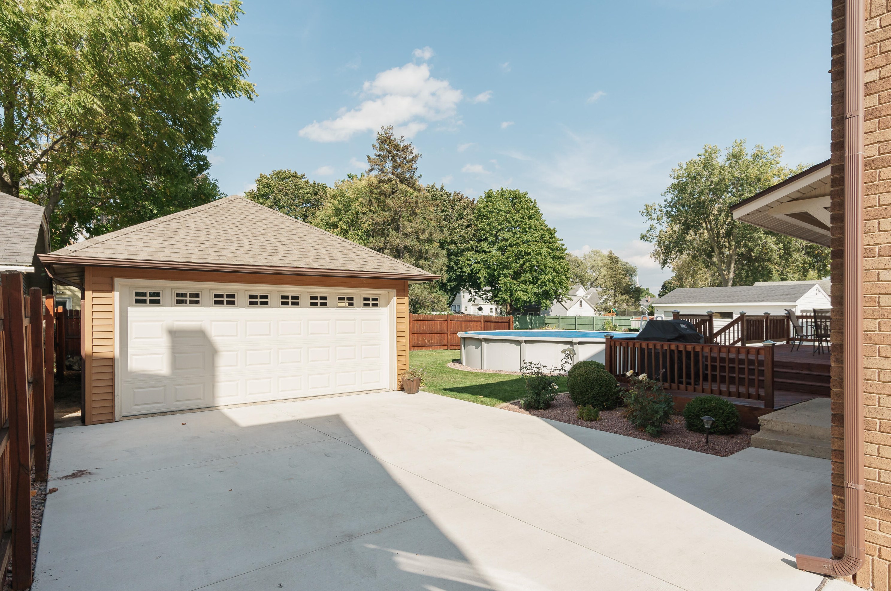 322 W 3rd St, Beaver Dam, WI 53916