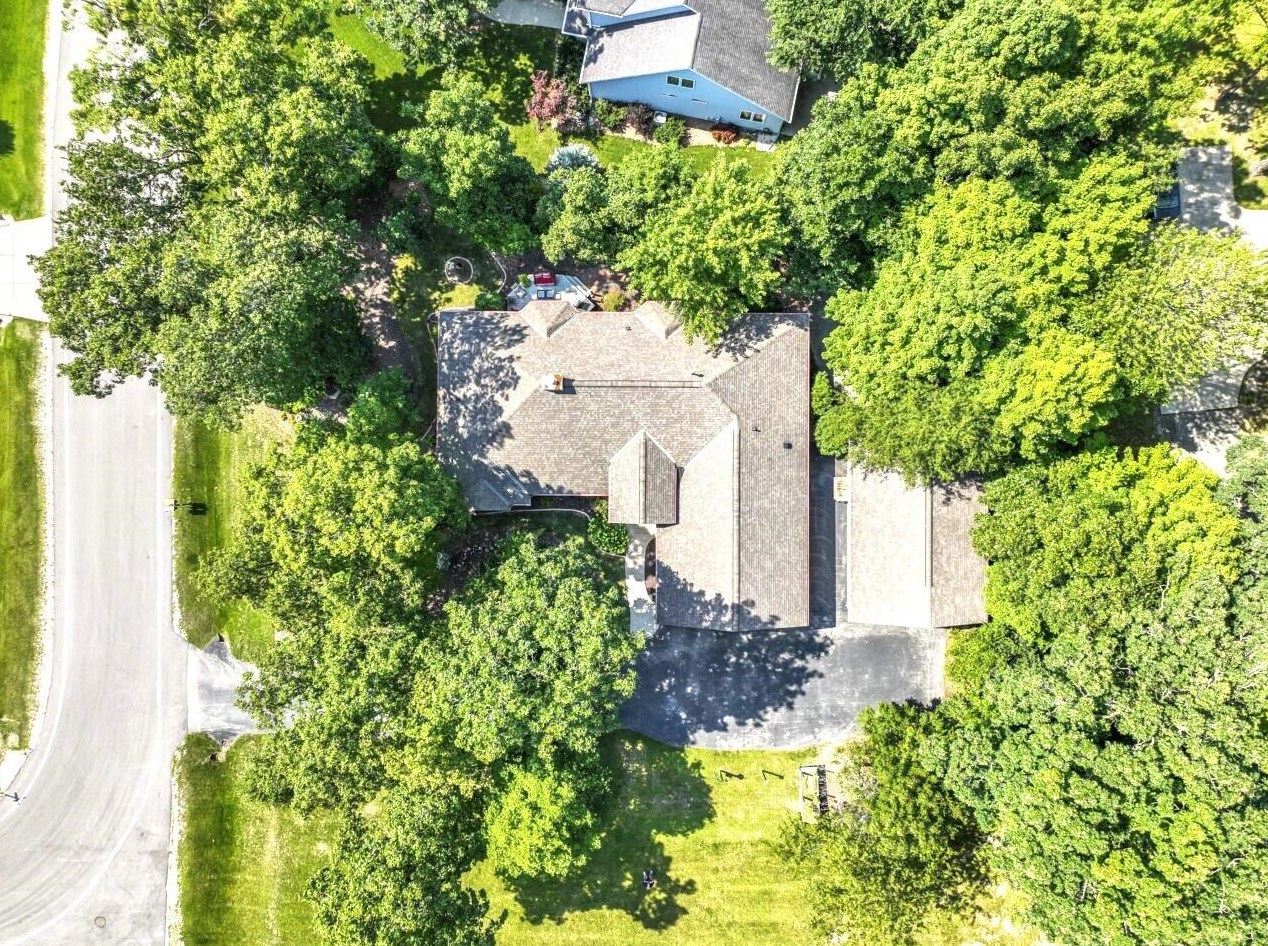 2020 Orchard Way, Oak Creek, WI 53154-2629