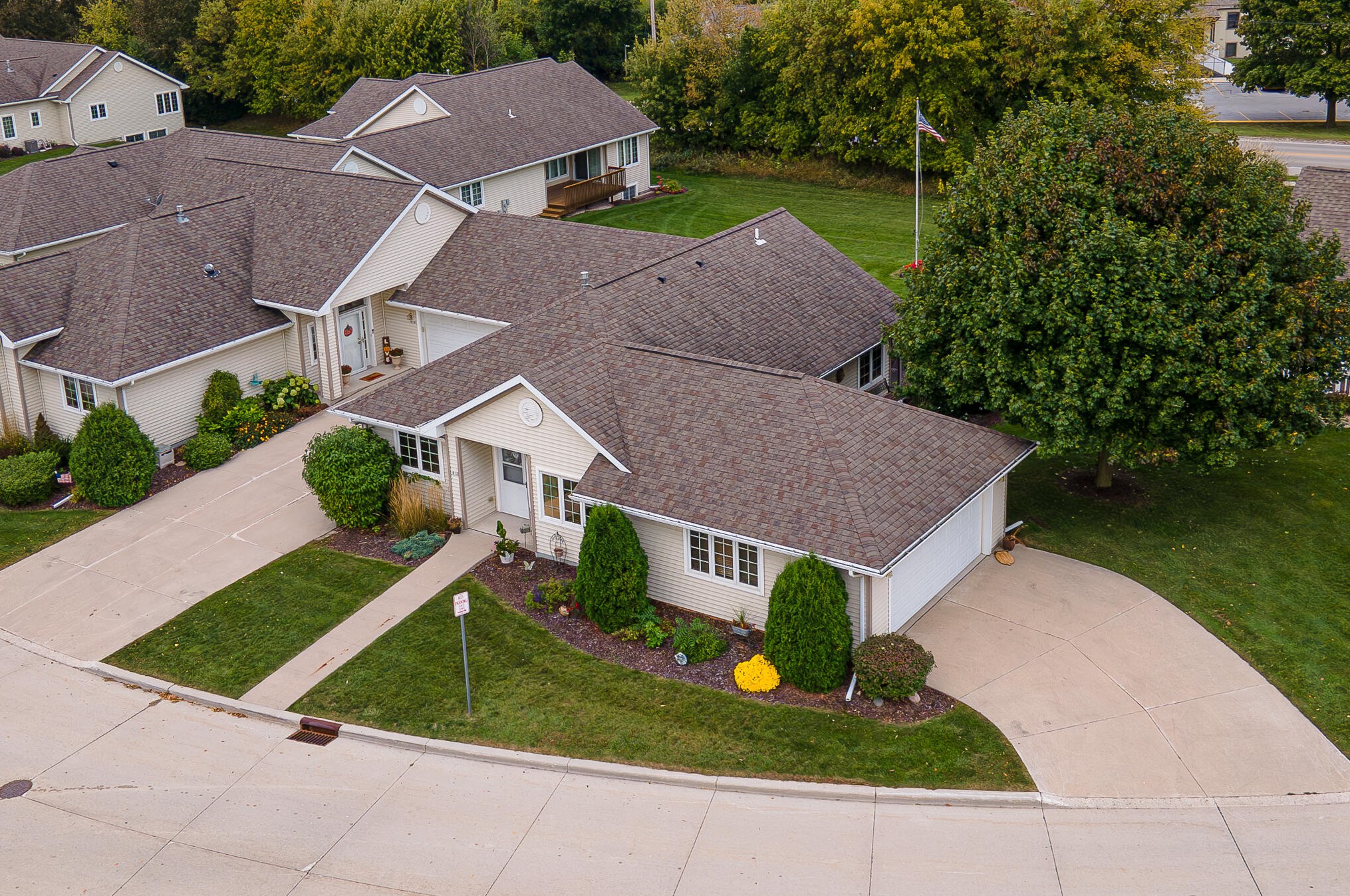 1612 Black Walnut Trl, Sheboygan, WI 53081-5089