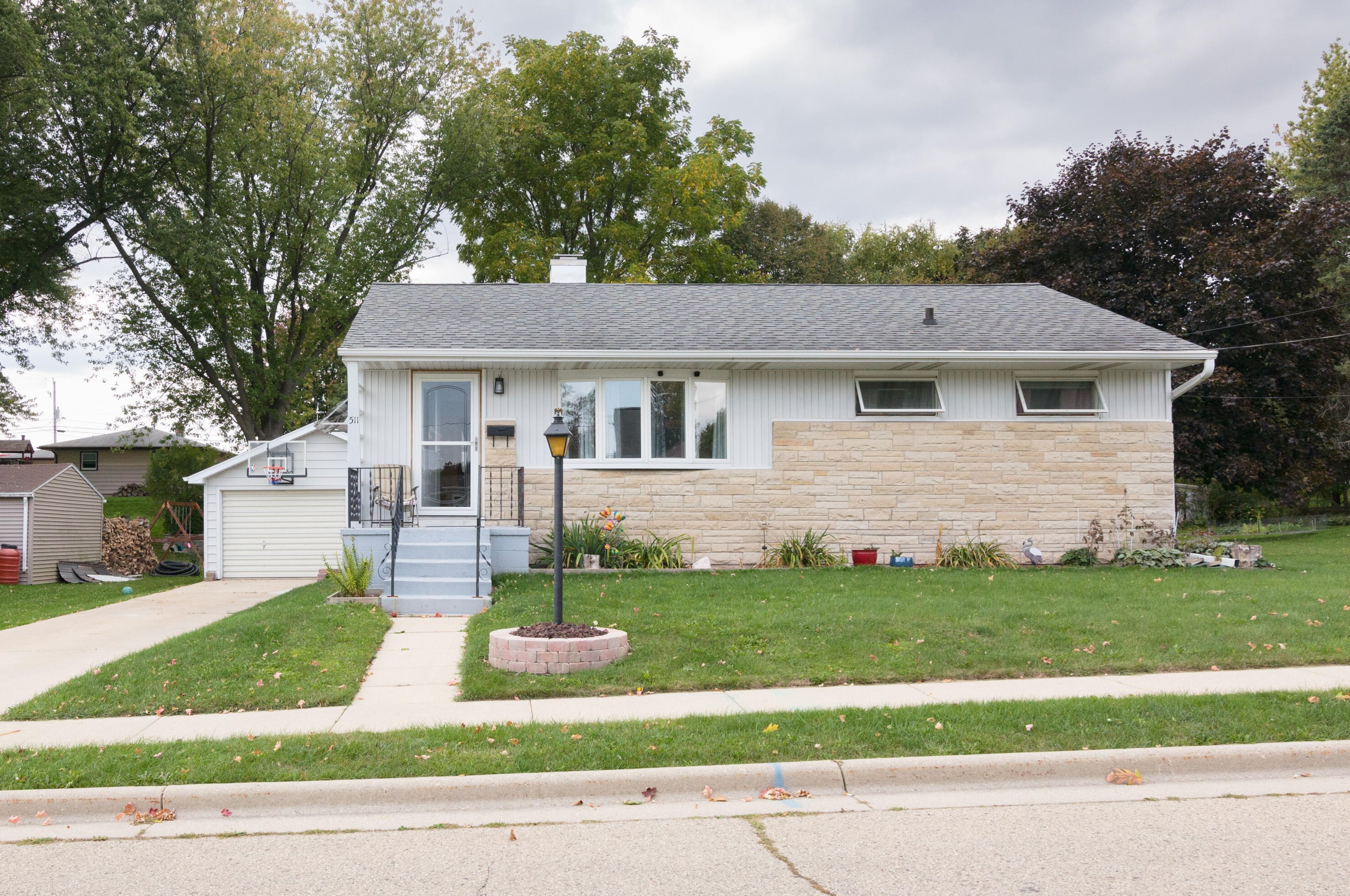 511 Grove St, Mayville, WI 53050