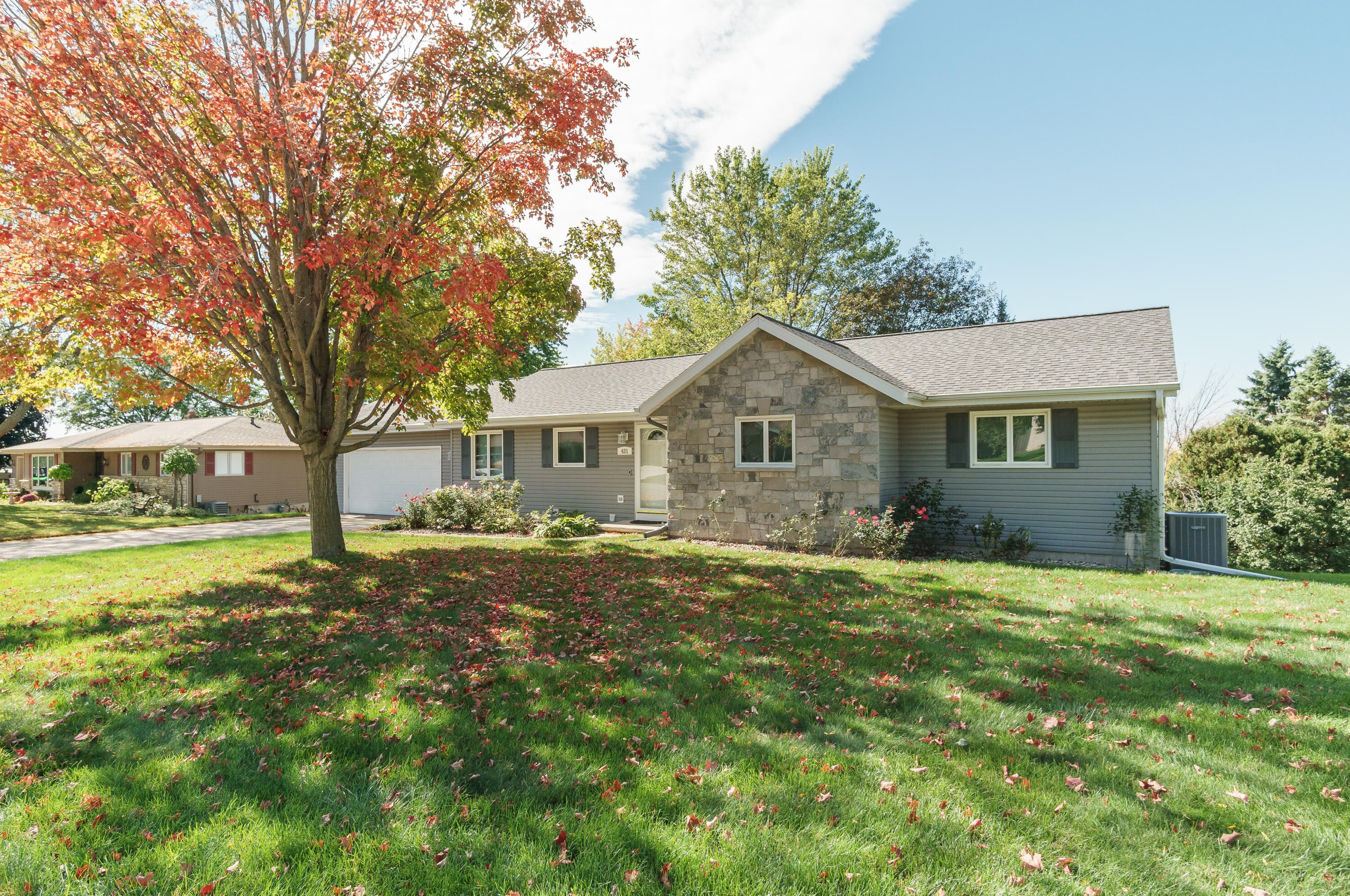 431 Mary St, Mayville, WI 53050-1021