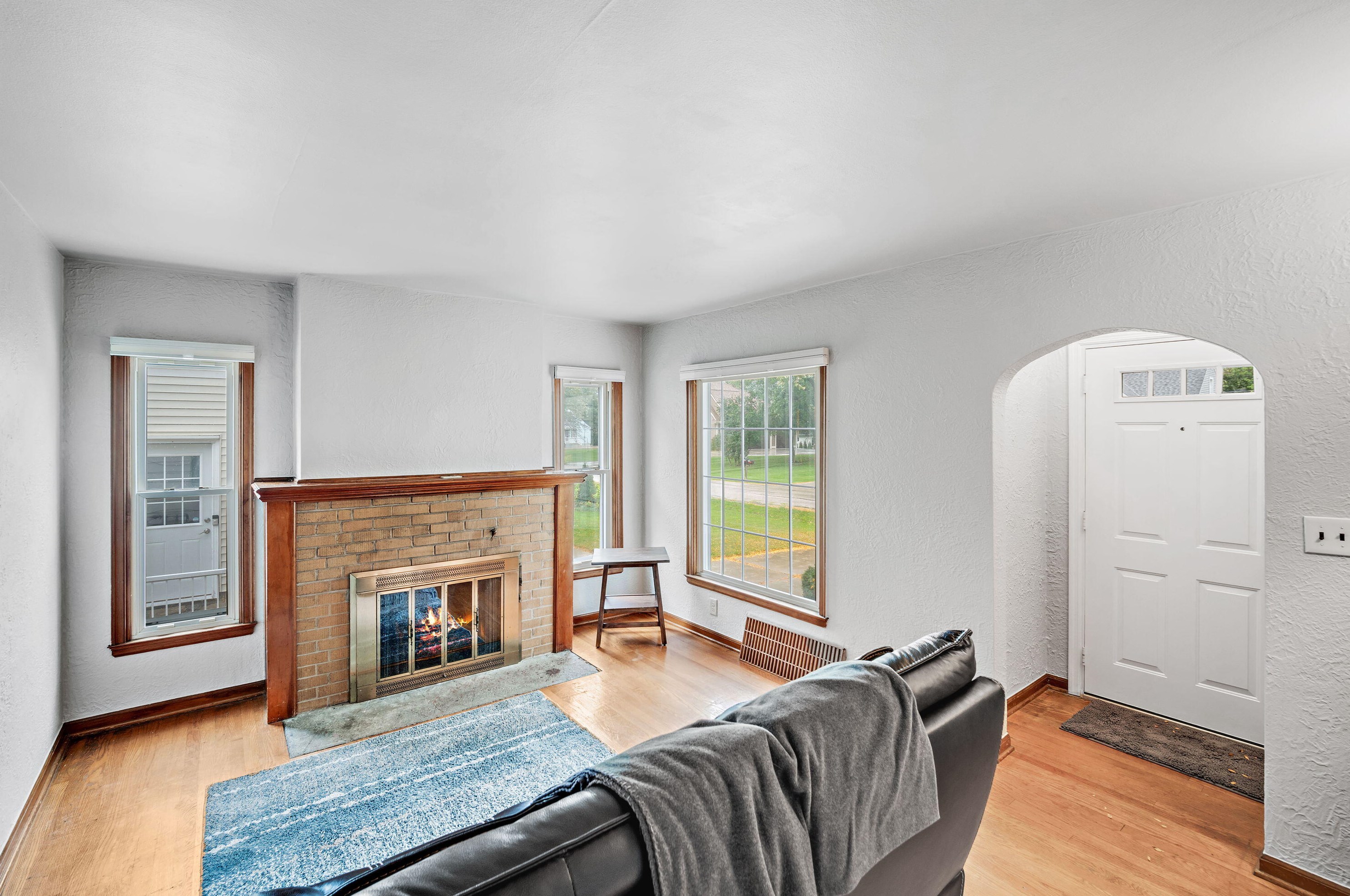 1205 Adelmann Ave, Brookfield WI  53045-6779 exterior