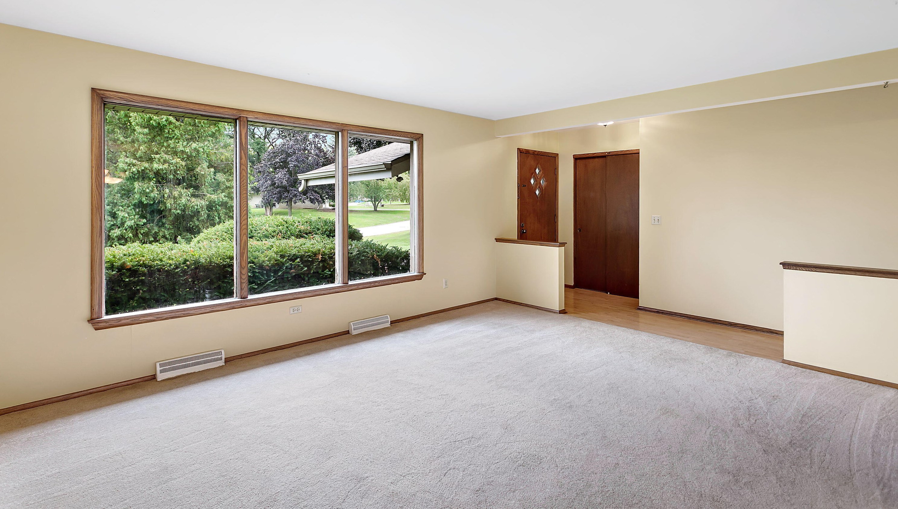 11400 Rhoder Ave, Hales Corners, WI 53132-1146