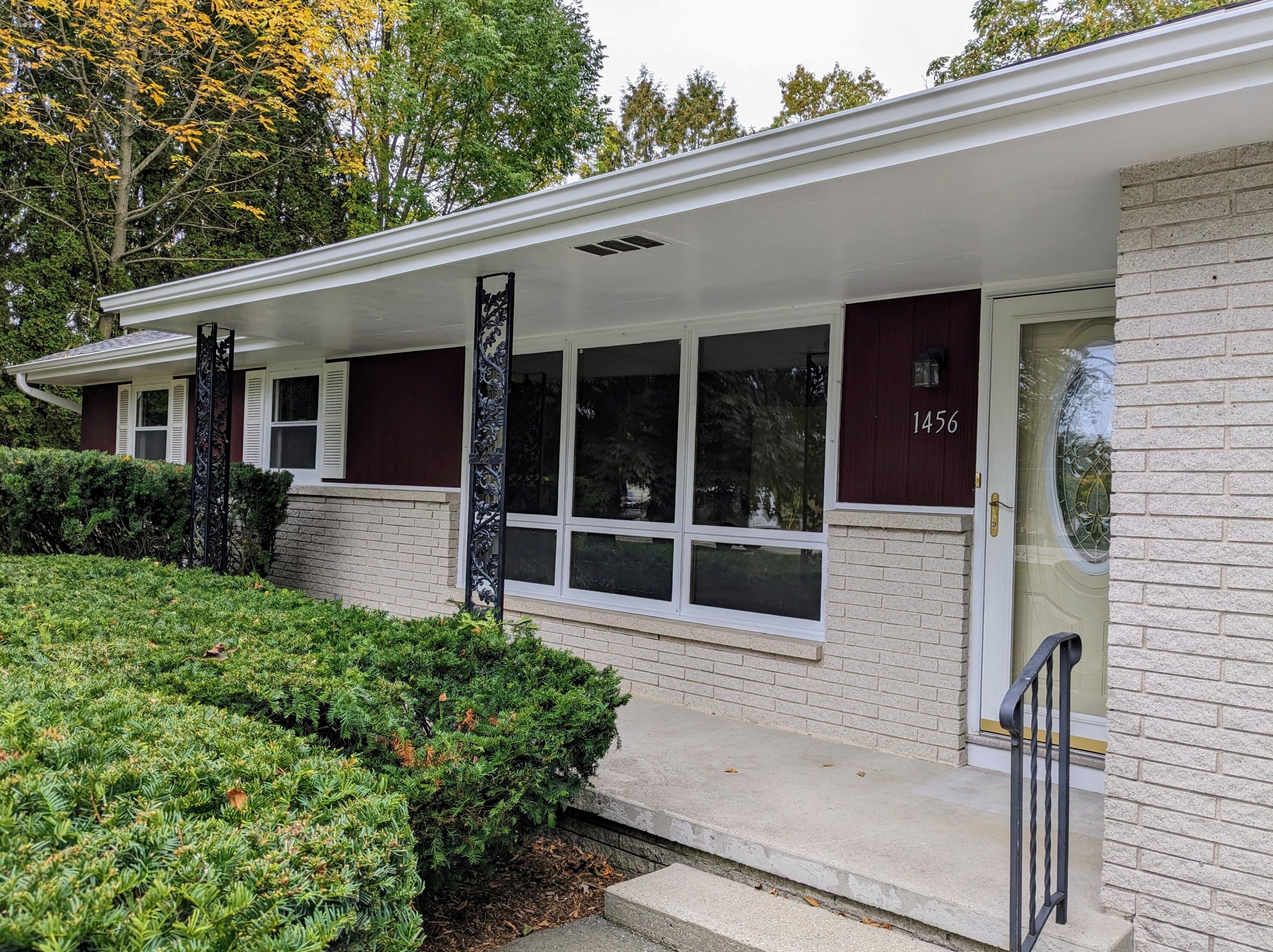 1456 N Rapids Rd, Manitowoc, WI 54220