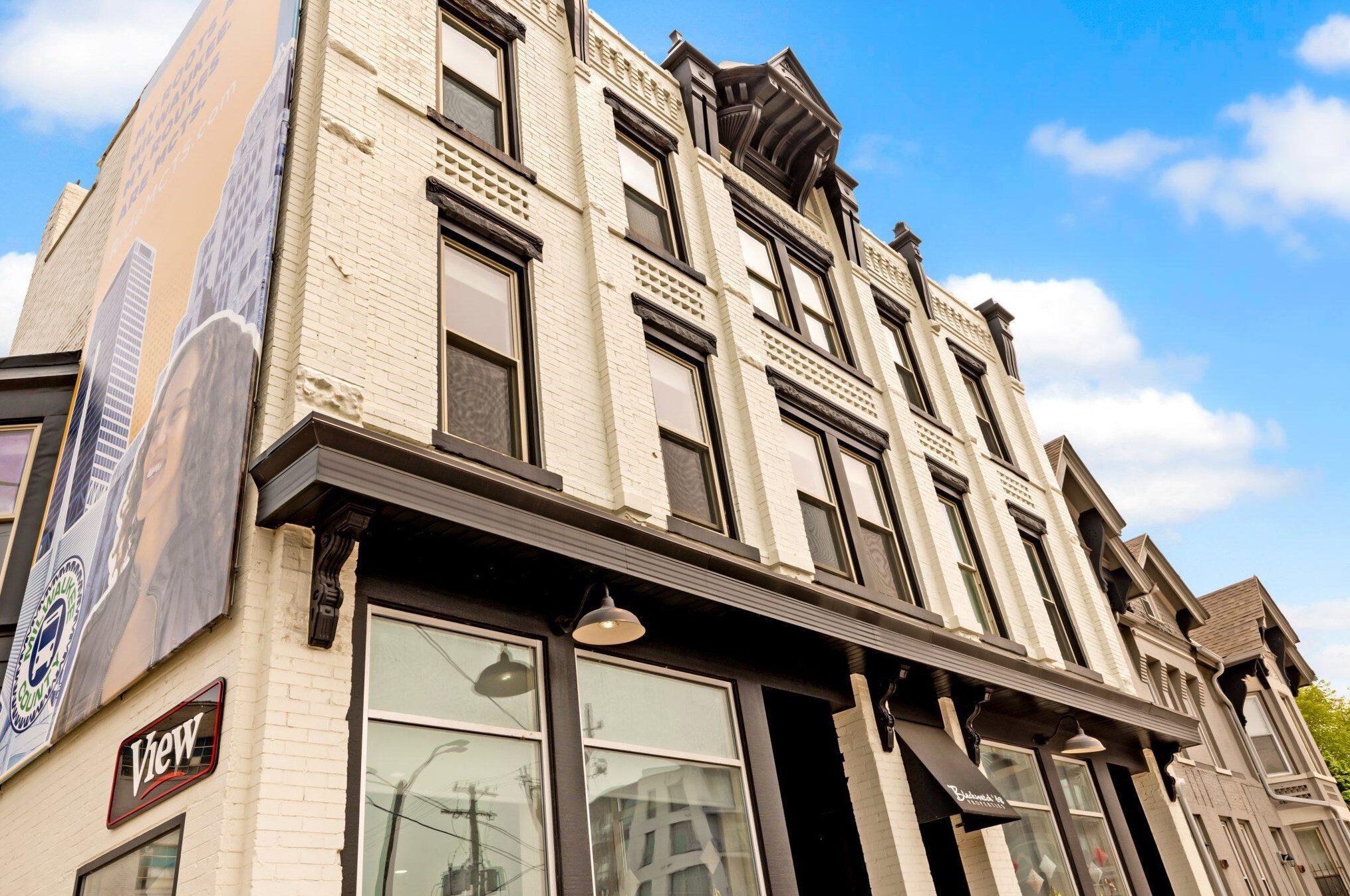 924 S 2nd St #301, Milwaukee, WI 53204
