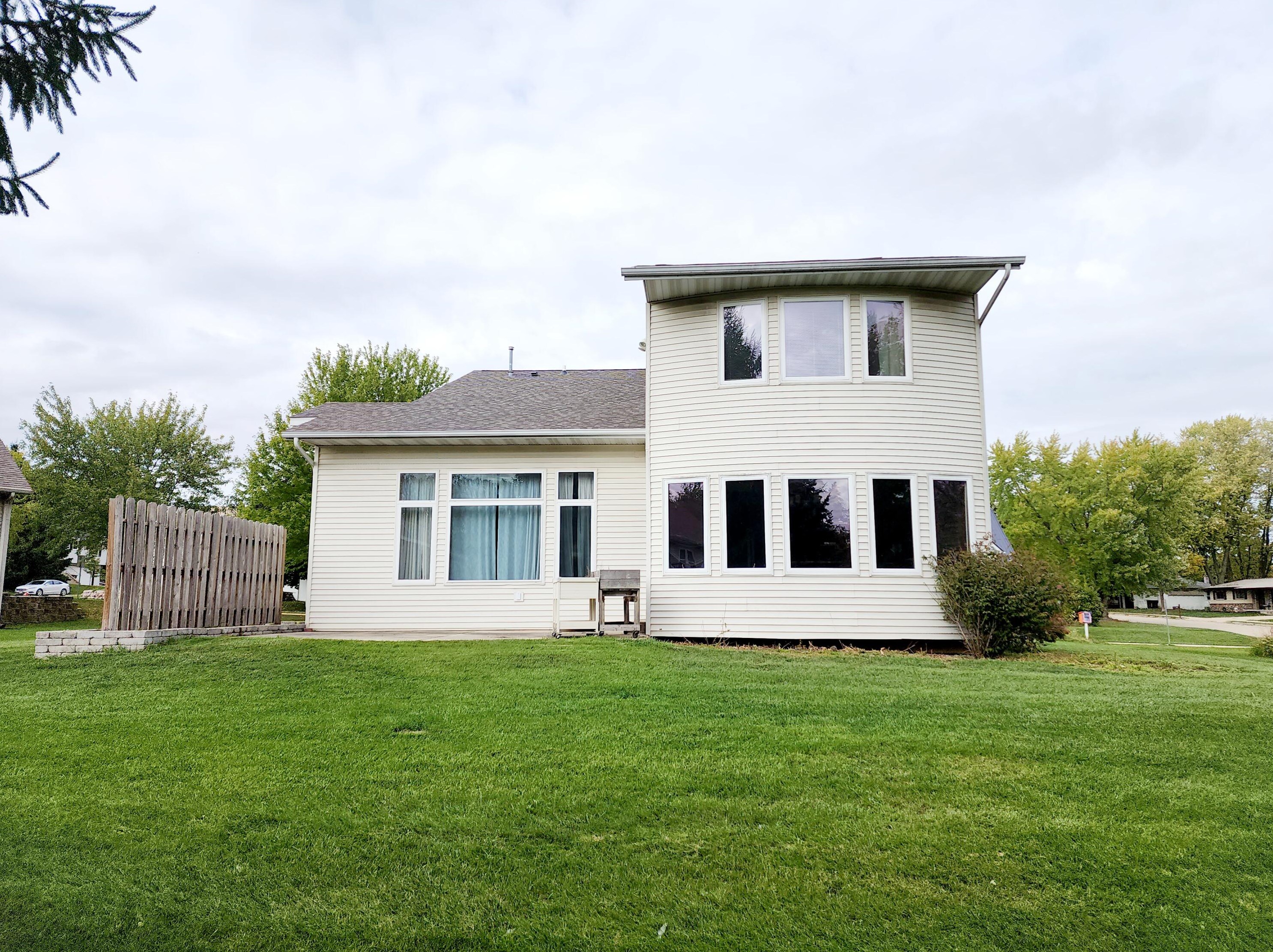 133 Eden St, Johnson Creek, WI 53038