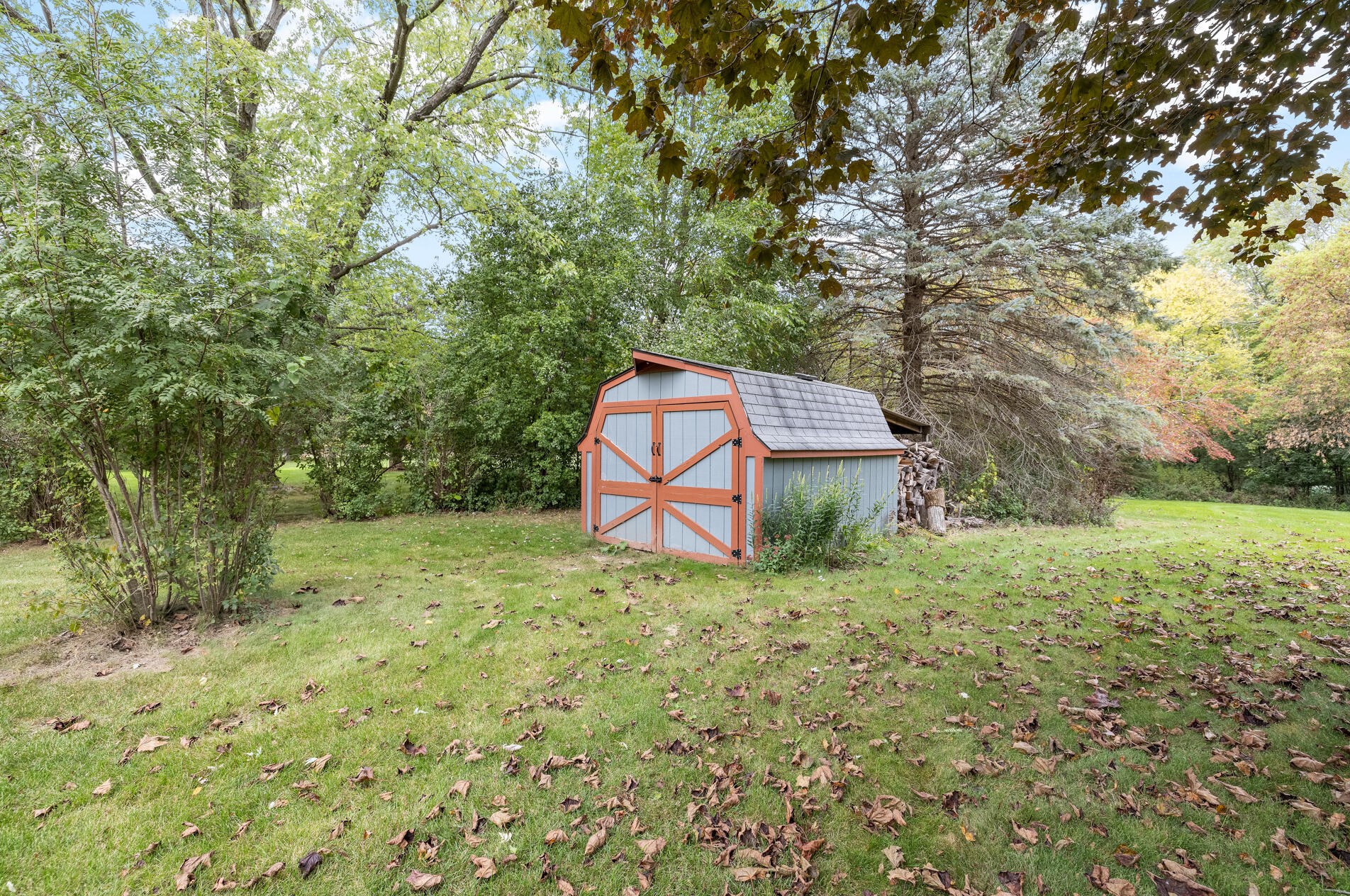 402 Vista View Dr, Cedarburg WI  53012-9178 exterior