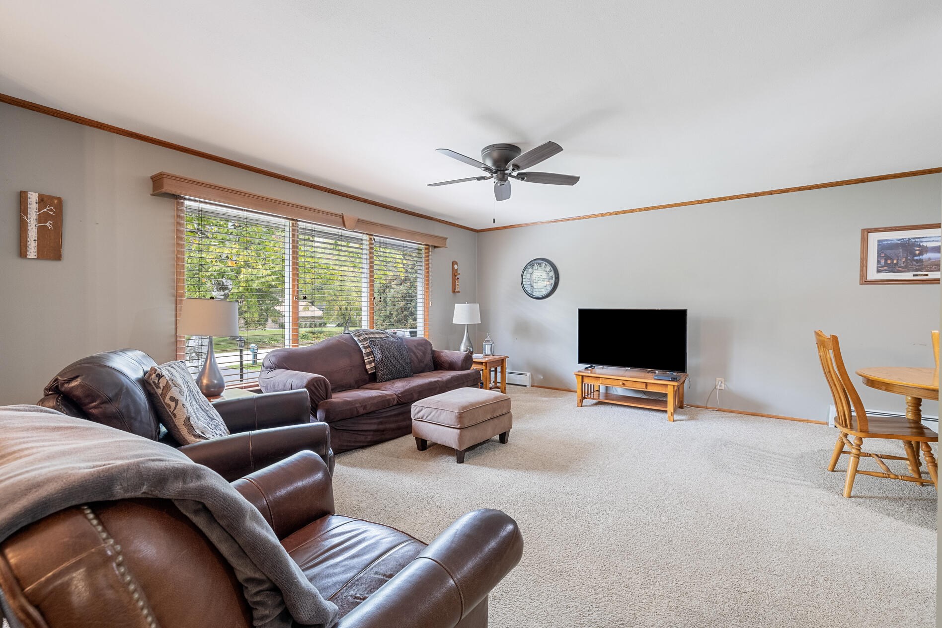 402 Vista View Dr, Cedarburg WI  53012-9178 exterior