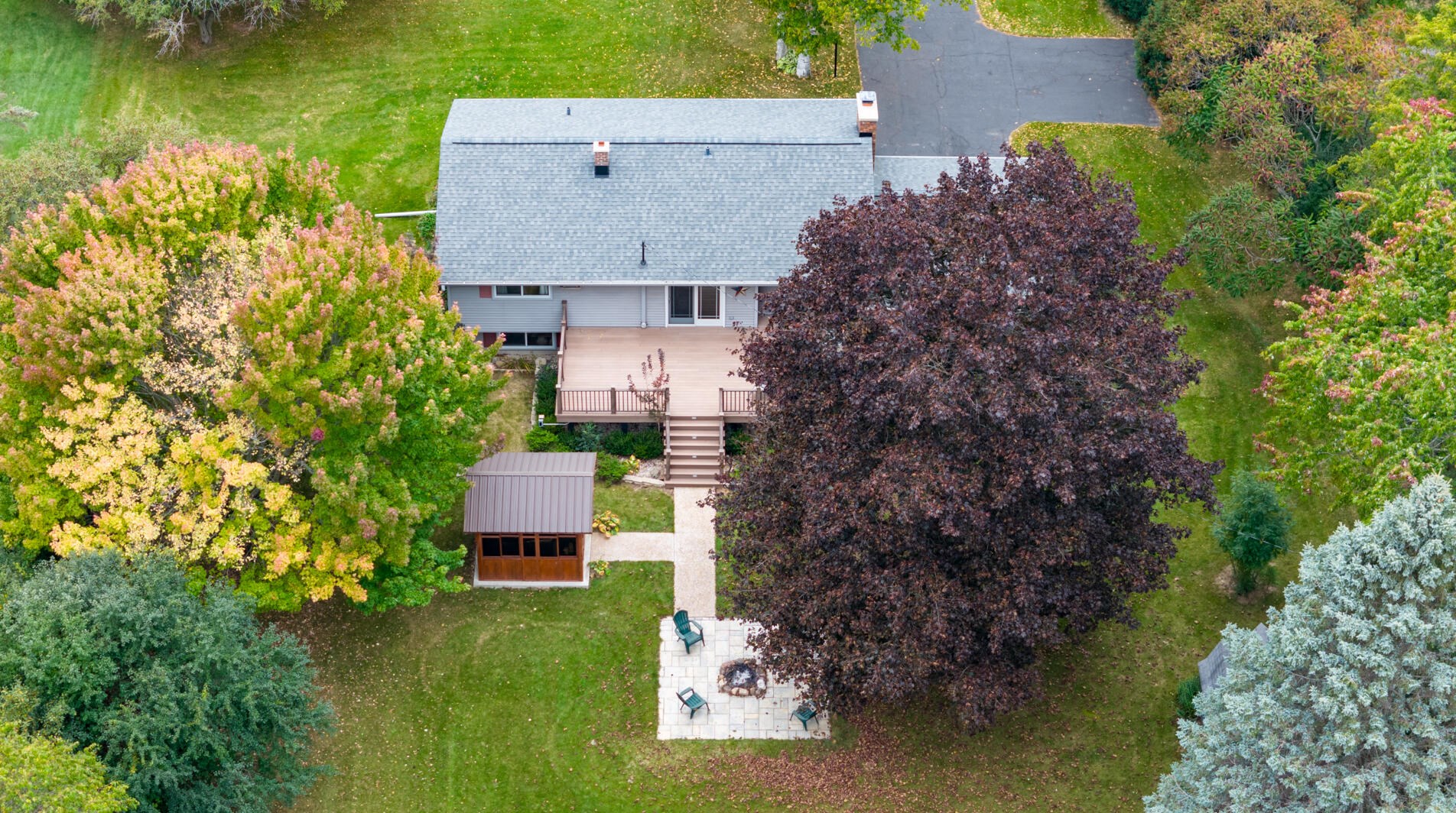 402 Vista View Dr, Cedarburg WI  53012-9178 exterior