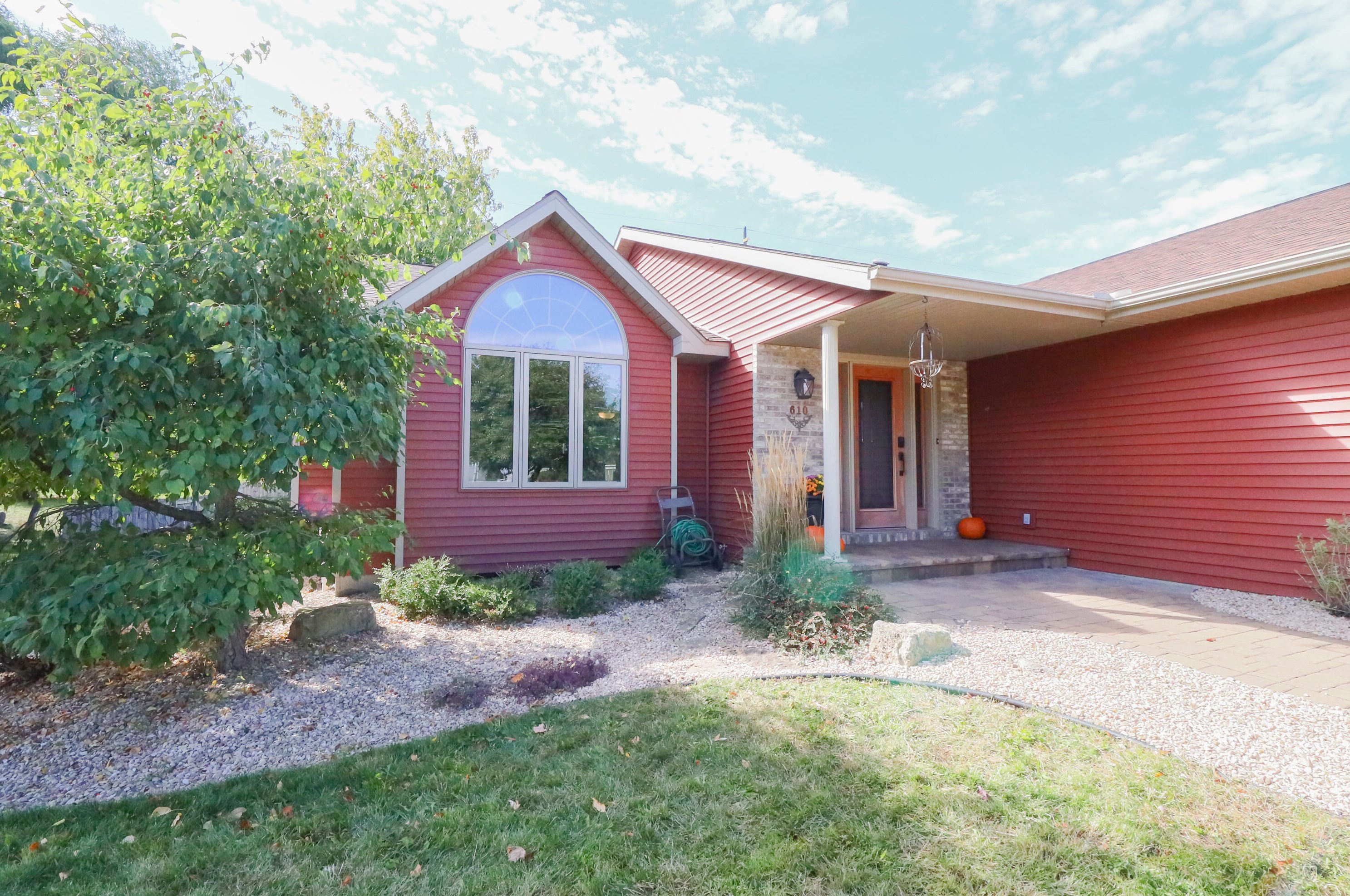 610 Freedom St, Holmen, WI 54636