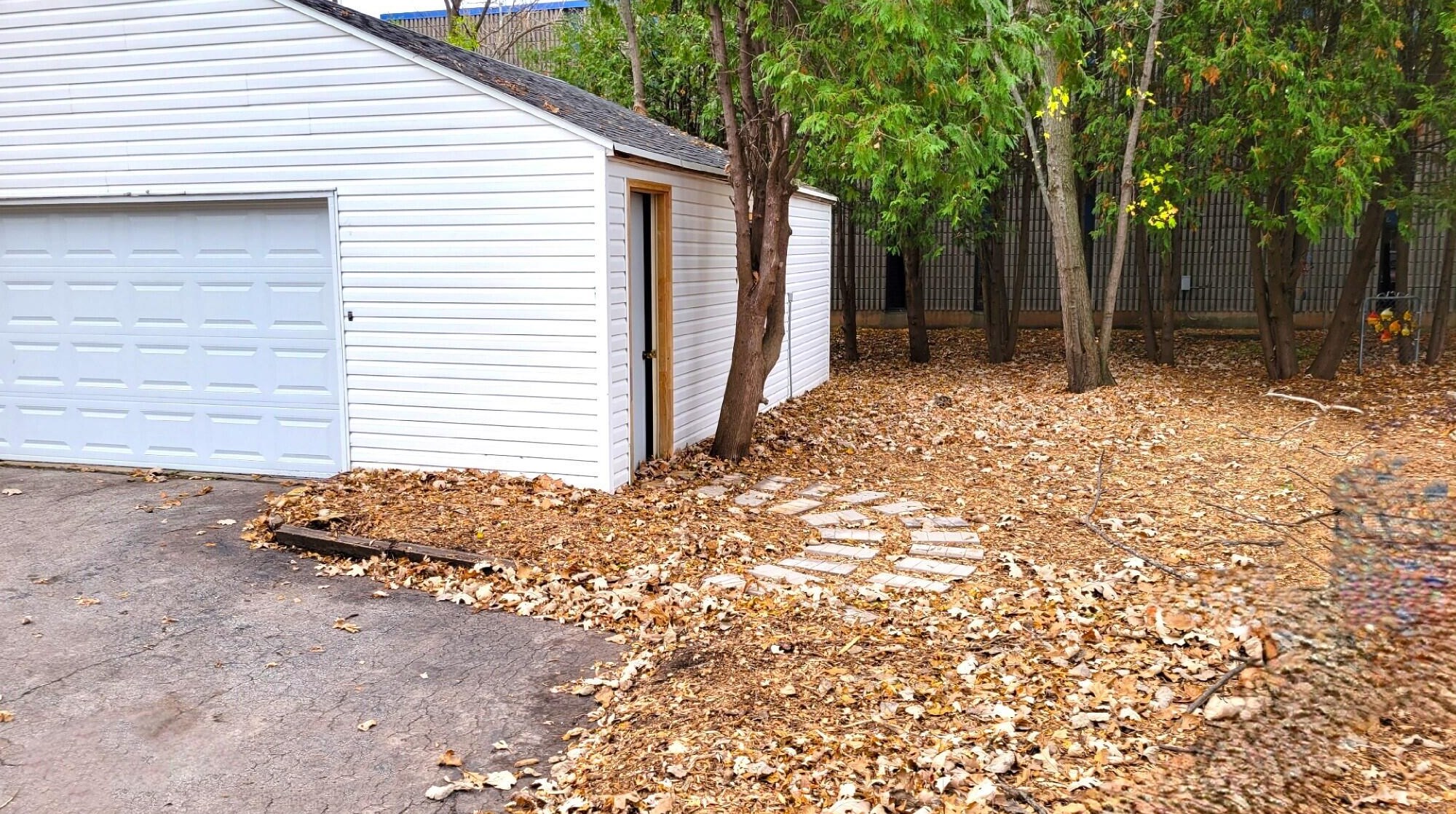 2121 Oregon St, Oshkosh WI  54902-7058 exterior