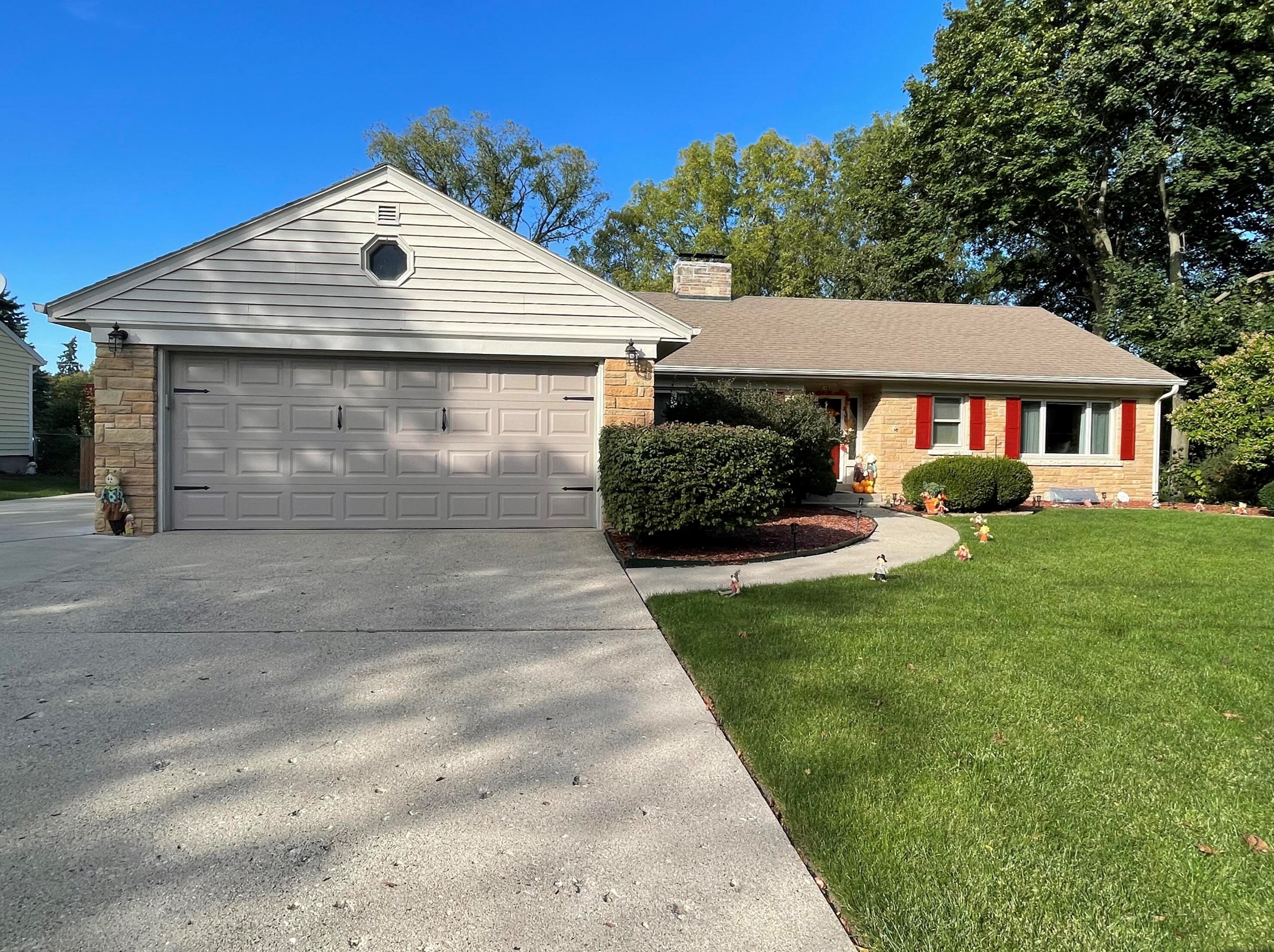 148 Chandler Blvd, Lyons, WI 53105-1814