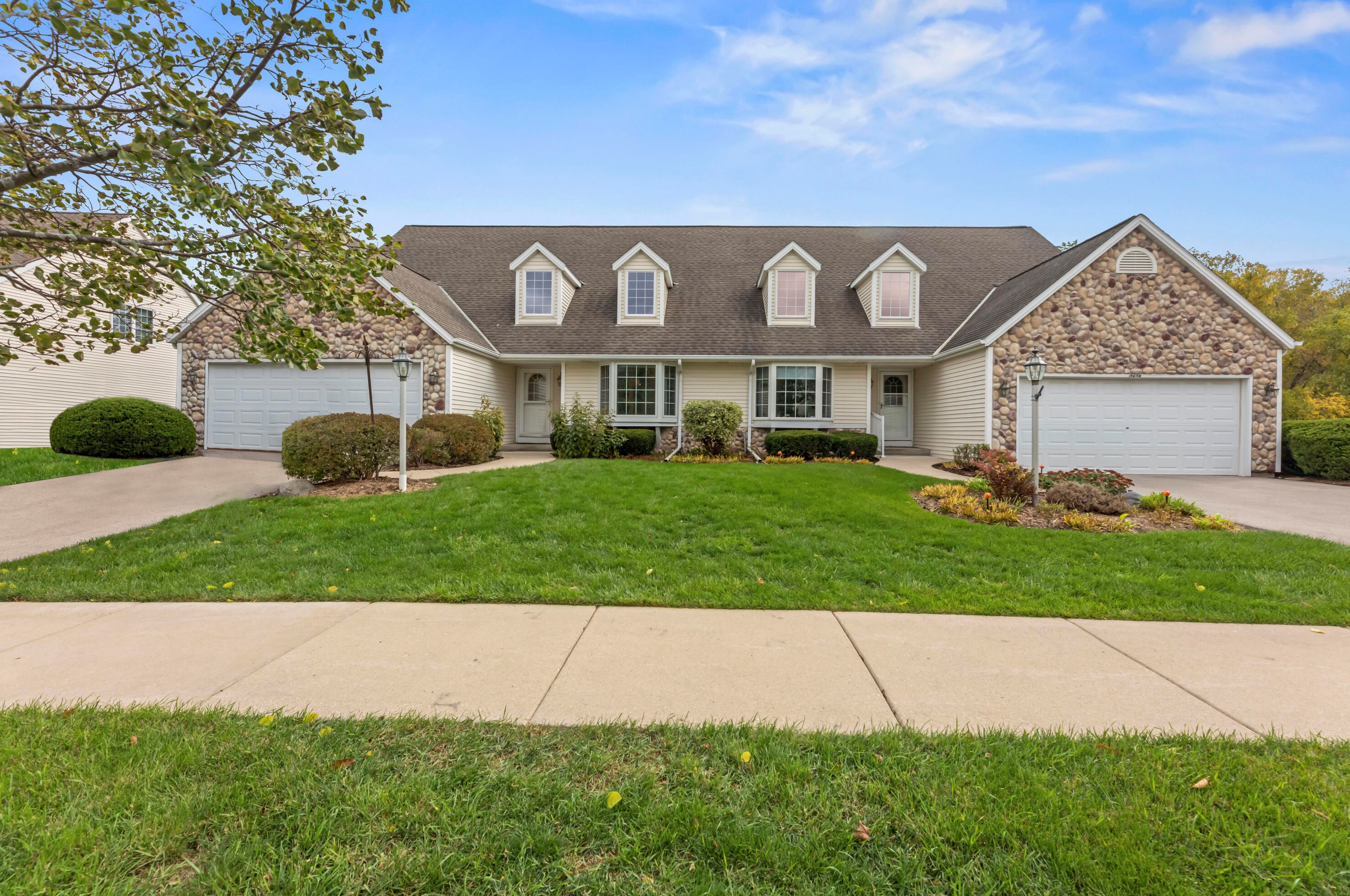 3636 S 147th St, Waukesha, WI 53151