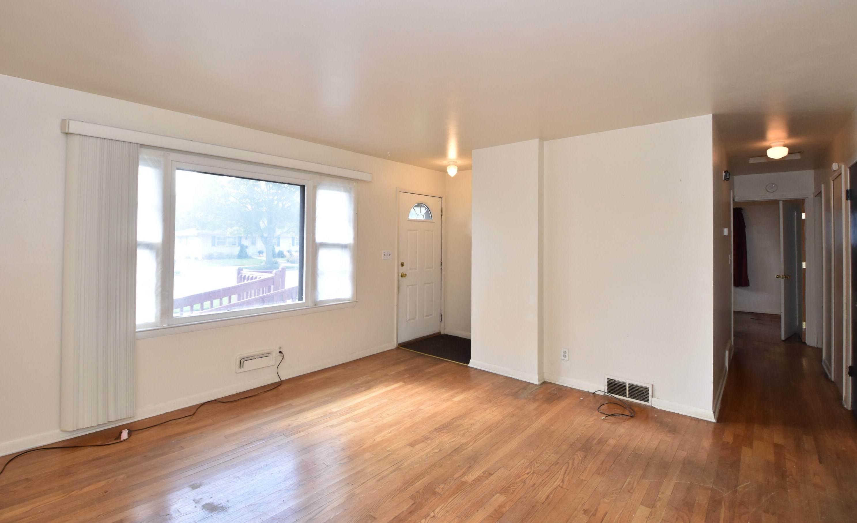 2828 Rosalind Ave, Racine, WI 53403-3760