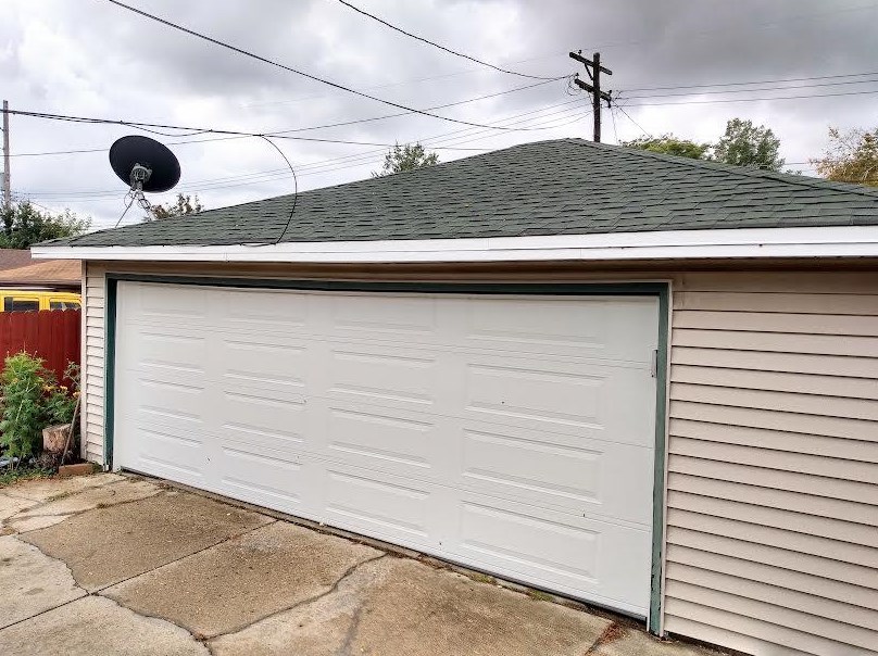 4823 20th St, Milwaukee WI  53221-2810 exterior