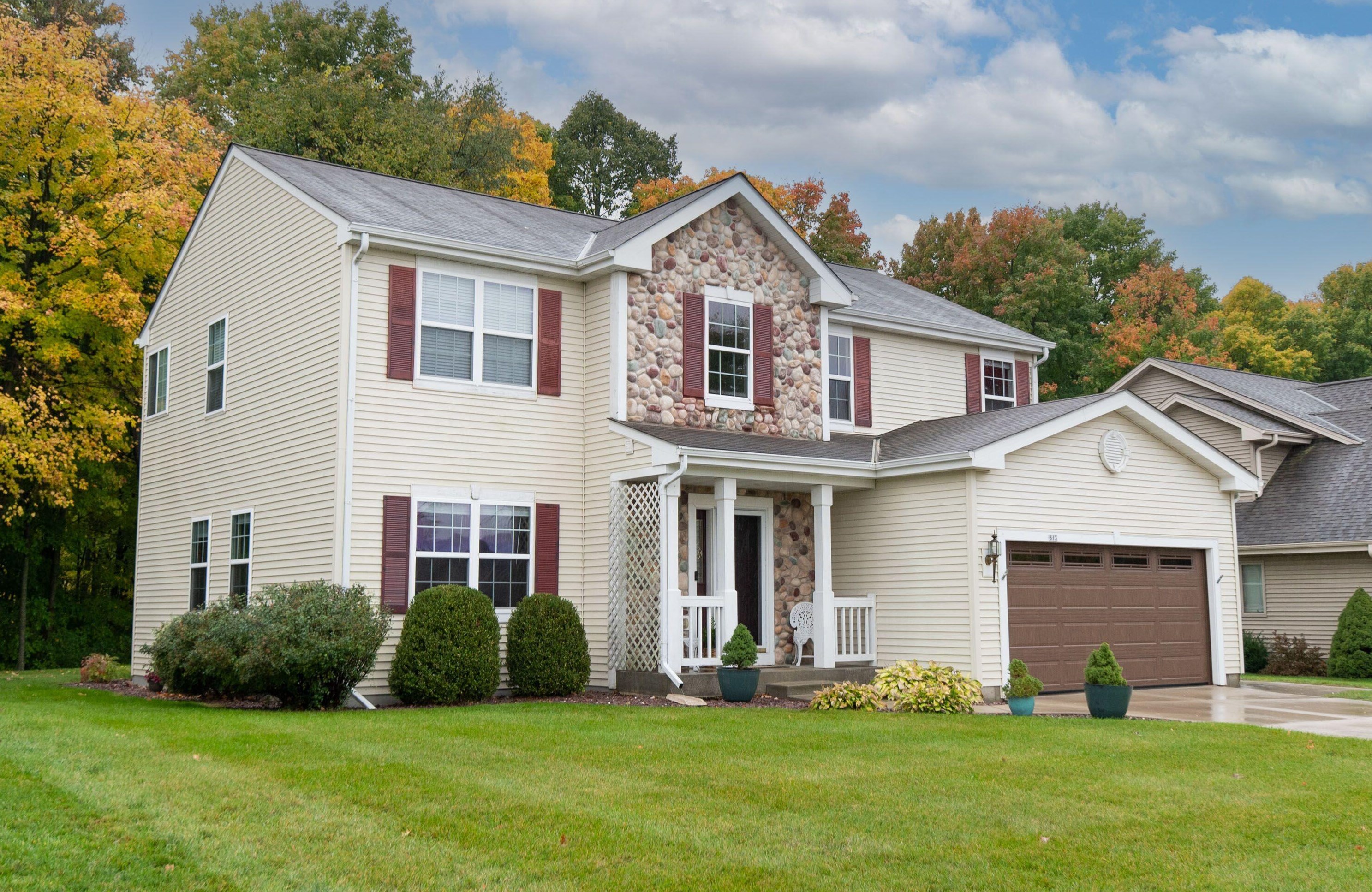 613 Polaris St, West Bend, WI 53095