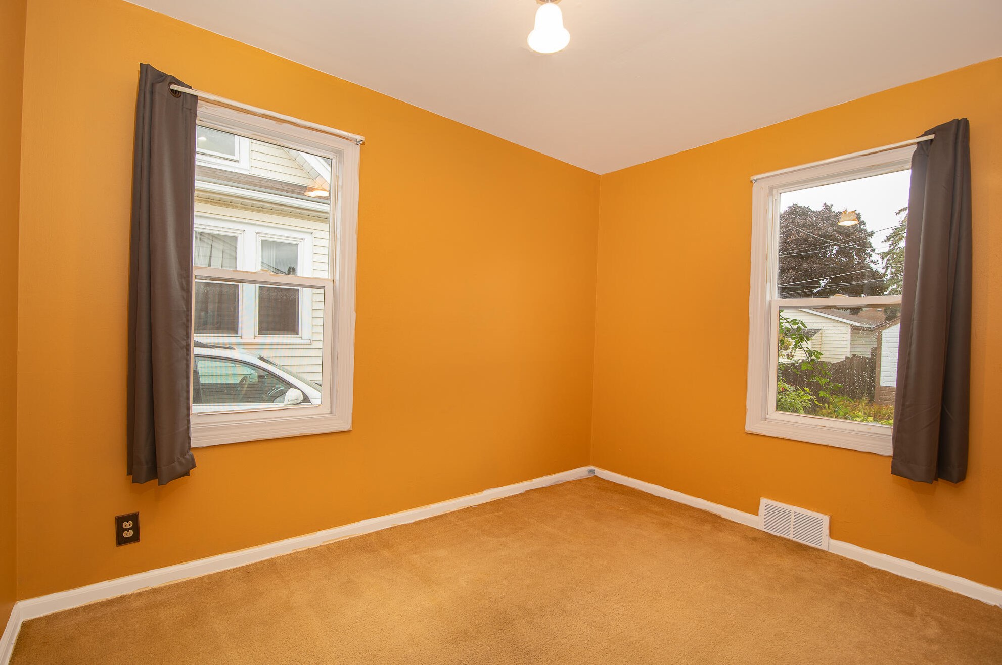 1238 Jones Ave, Racine WI 53402-4524 exterior