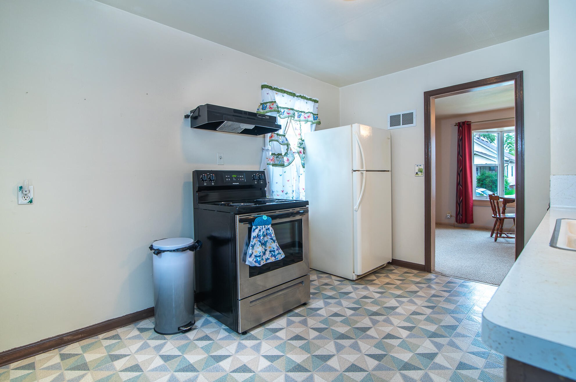 1238 Jones Ave, Racine WI 53402-4524 exterior