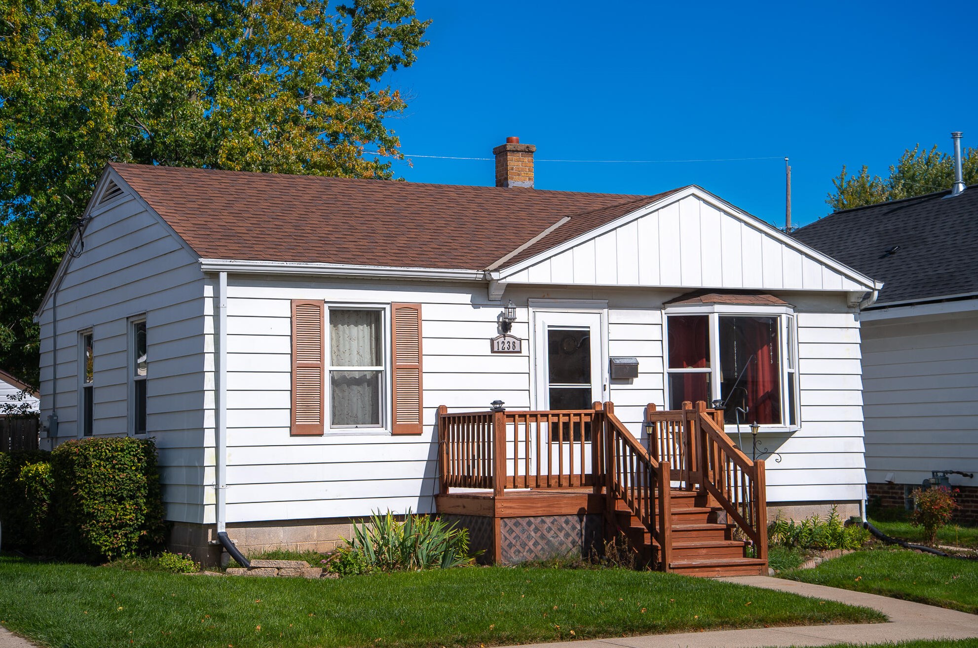 1238 Jones Ave, Racine, WI 53402-4523