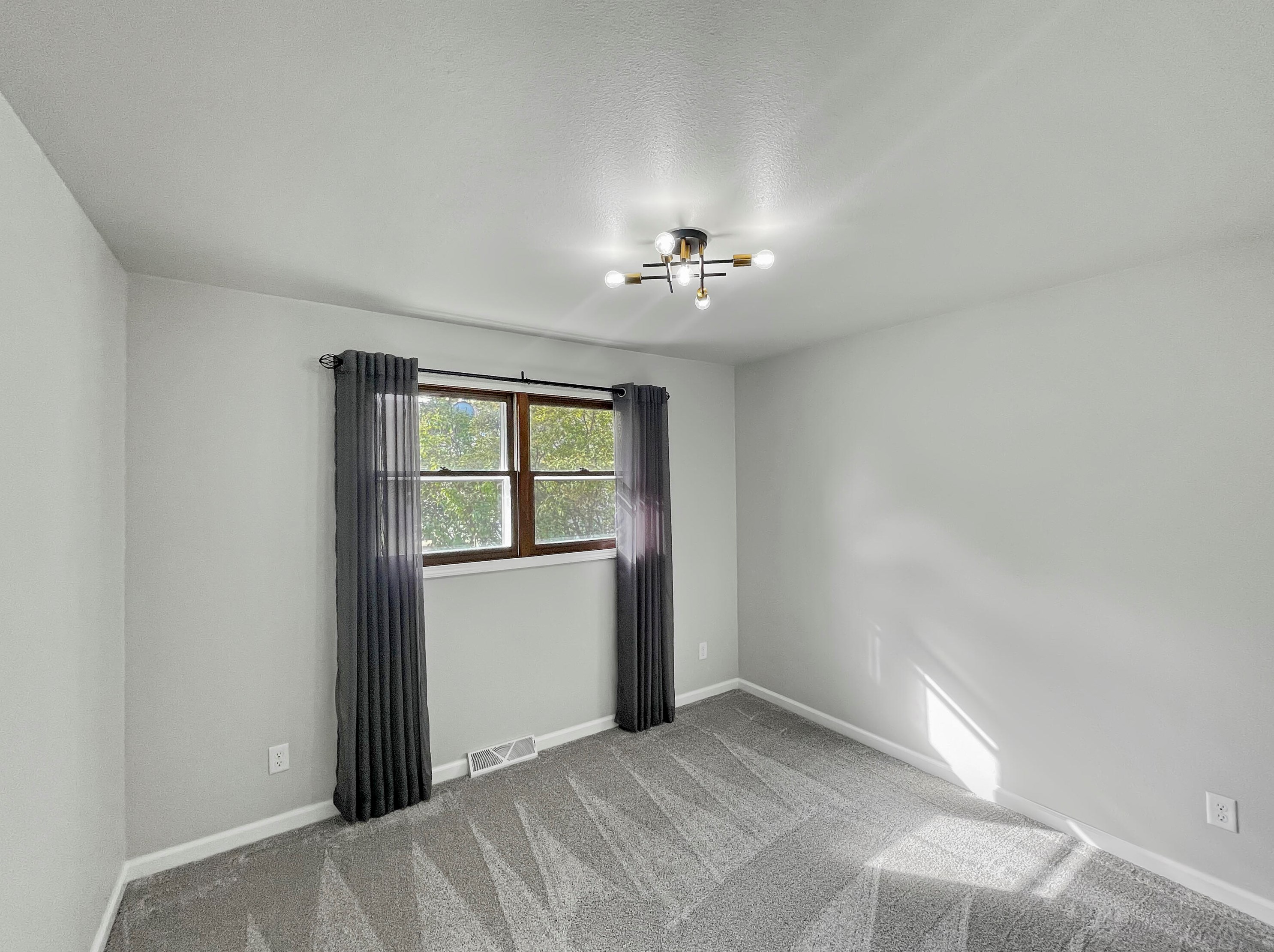 2101 28th St, Sheboygan WI  53081-1912 exterior