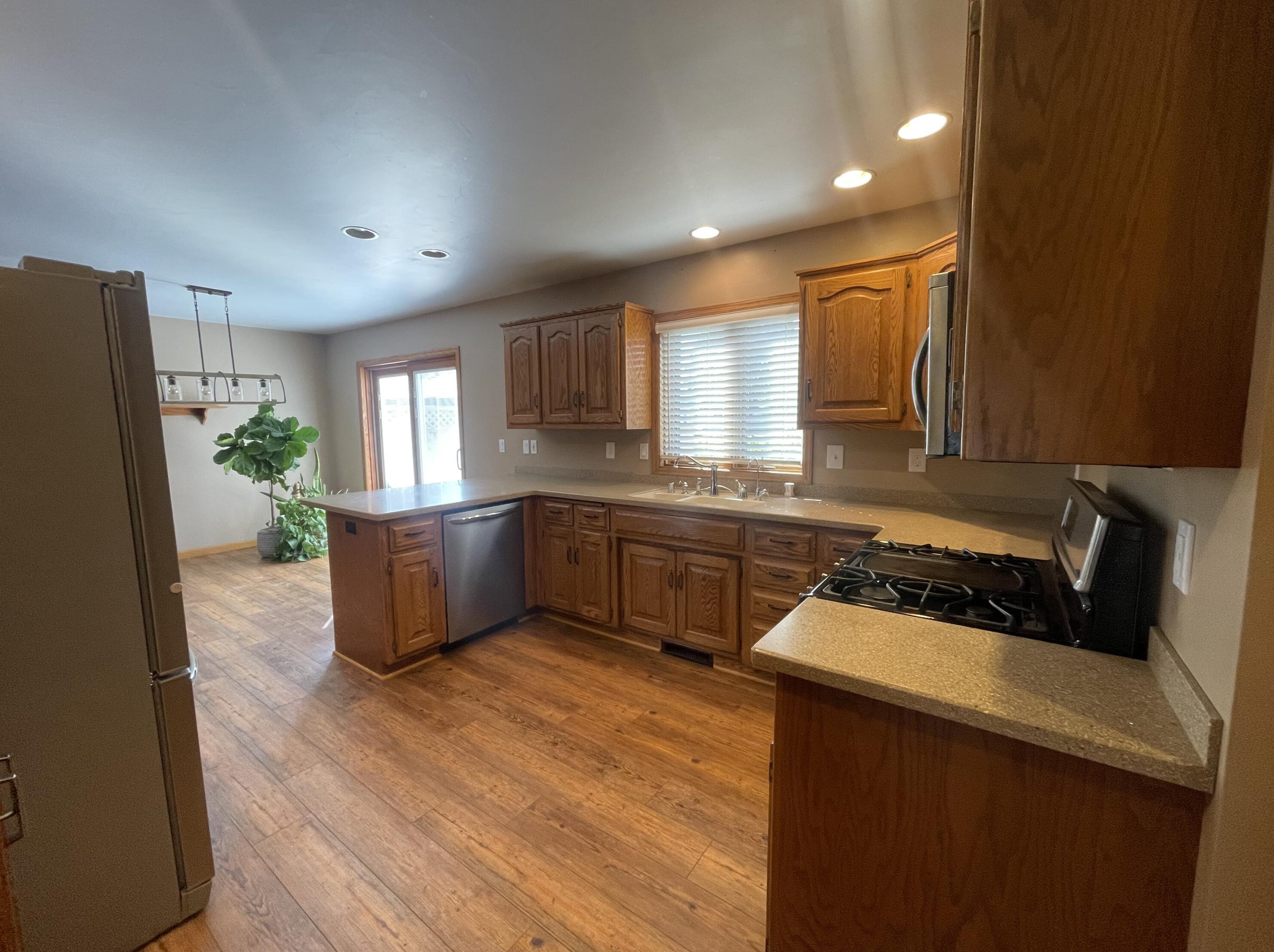 4904 Brookfield Cir, Manitowoc, WI 54220