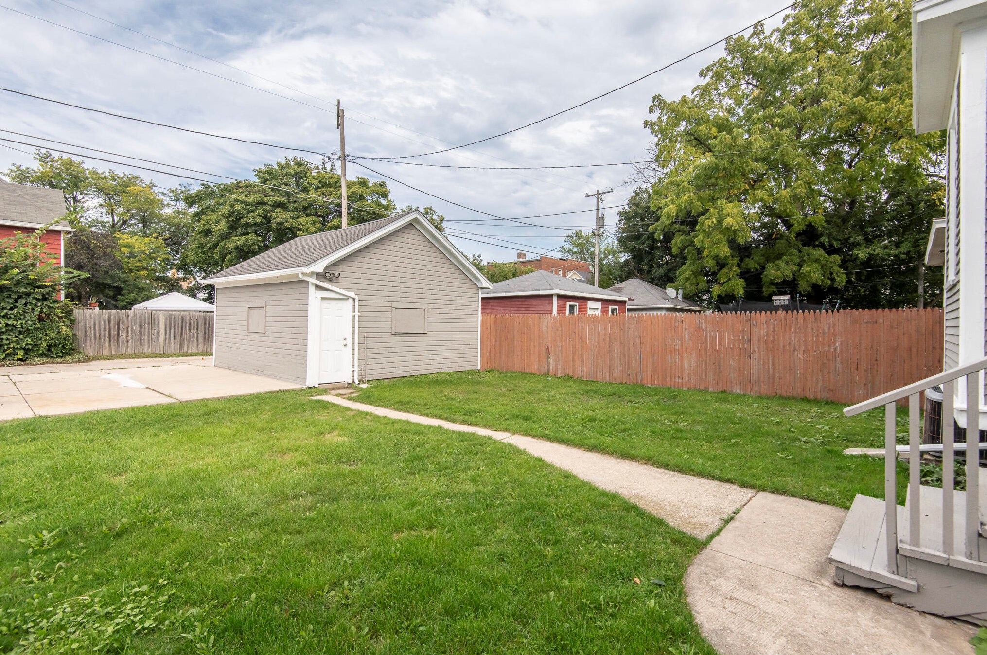 2820 Wright Ave, Racine WI  53405-5009 exterior
