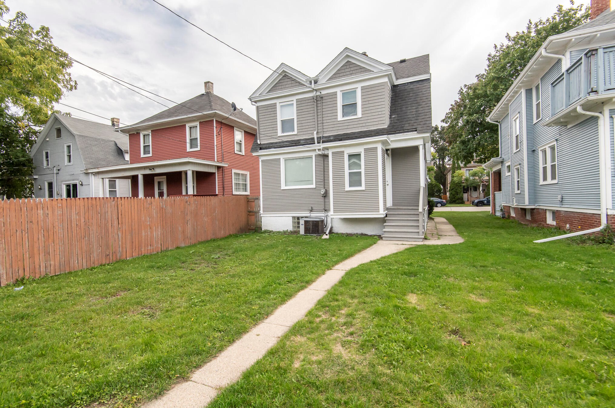 2820 Wright Ave, Racine WI  53405-5009 exterior