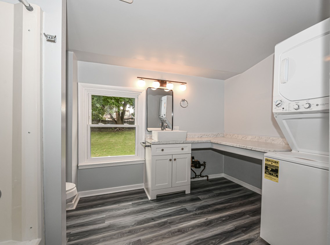 1232 Barnes St, Delavan WI  53115-1304 exterior