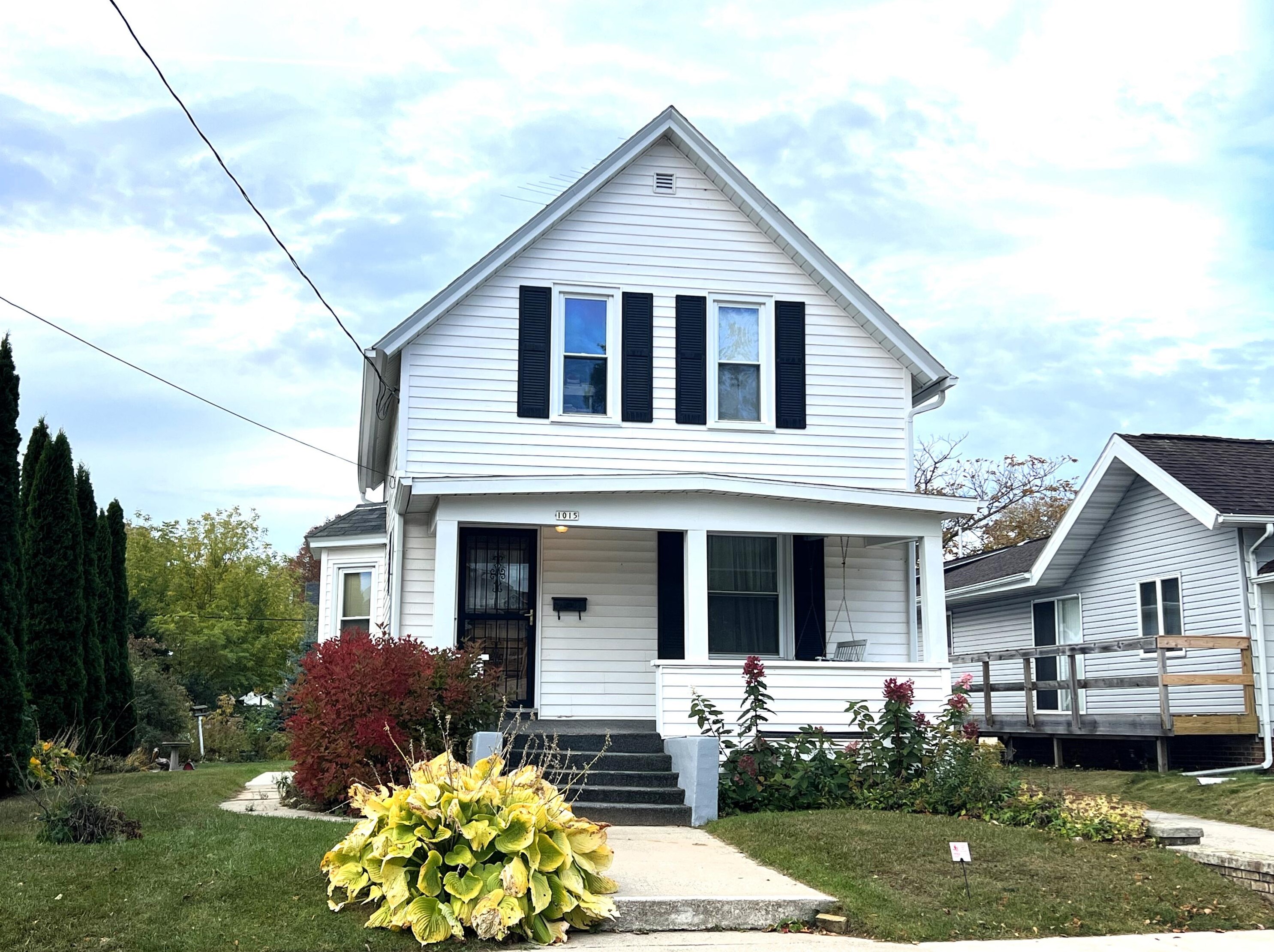 1015 Green St, Manitowoc, WI 54220