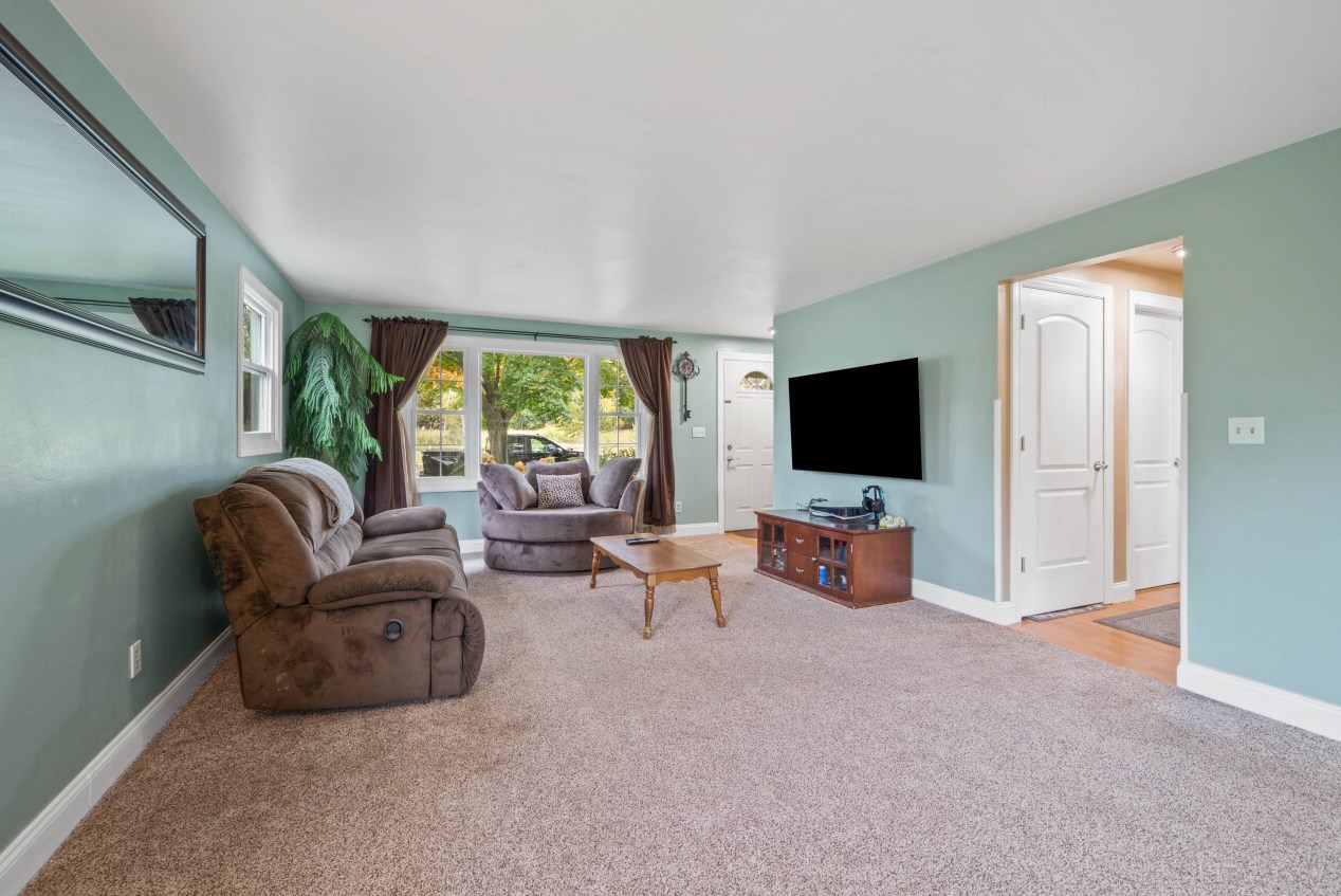 1312 Camelot Blvd, Sheboygan, WI 53081-7510