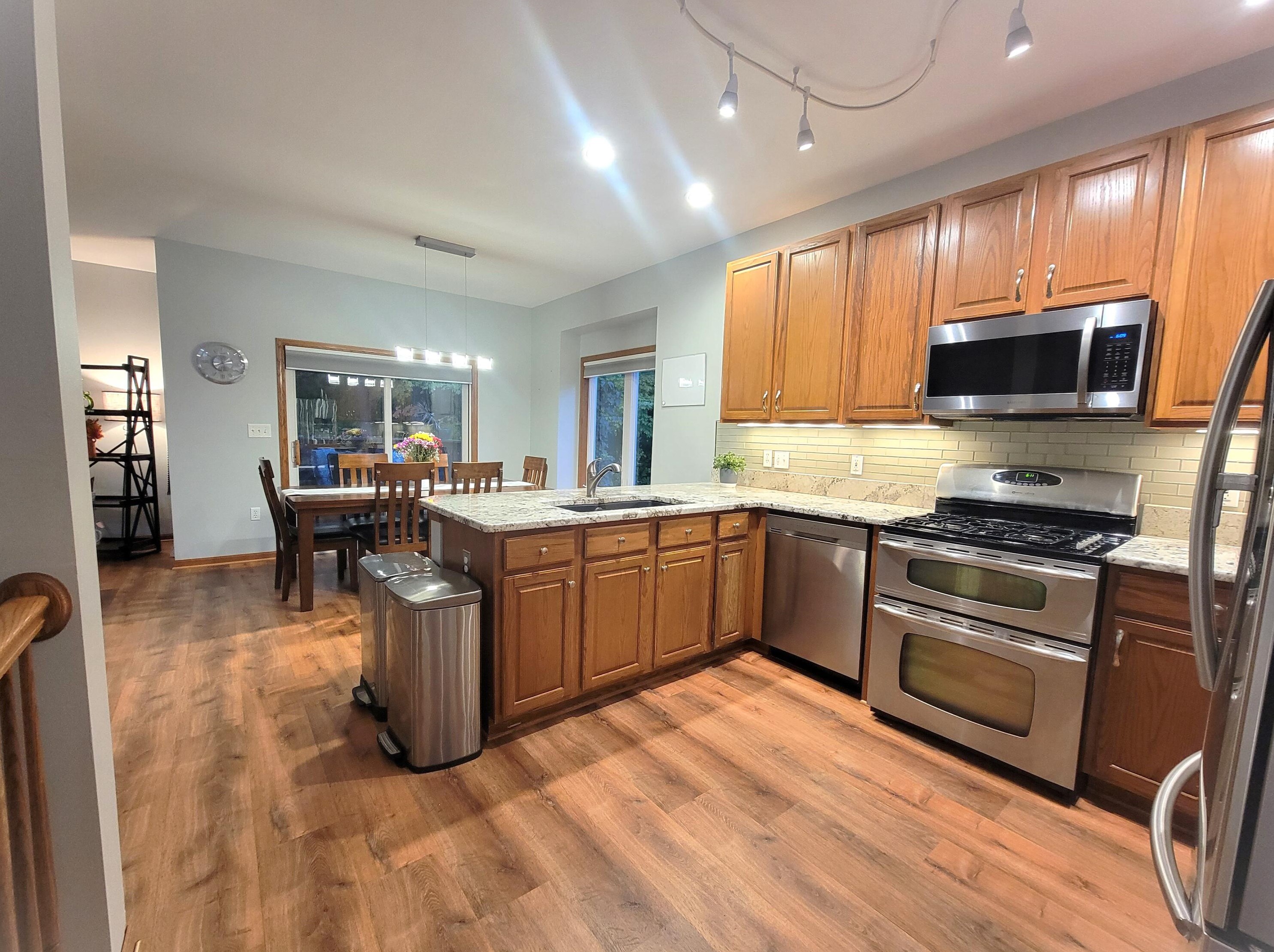 4655 S Hunter Ln, Waukesha, WI 53151