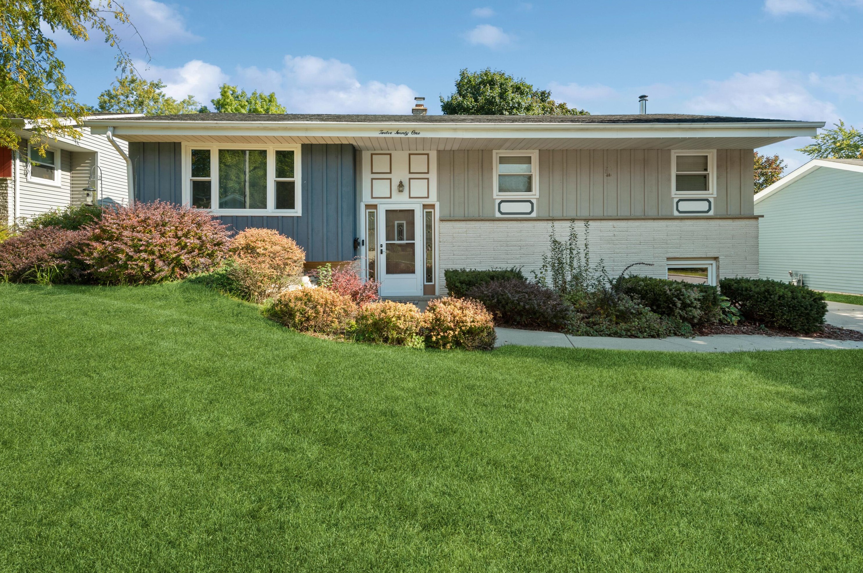 1221 N 14th Ave, West Bend, WI 53090