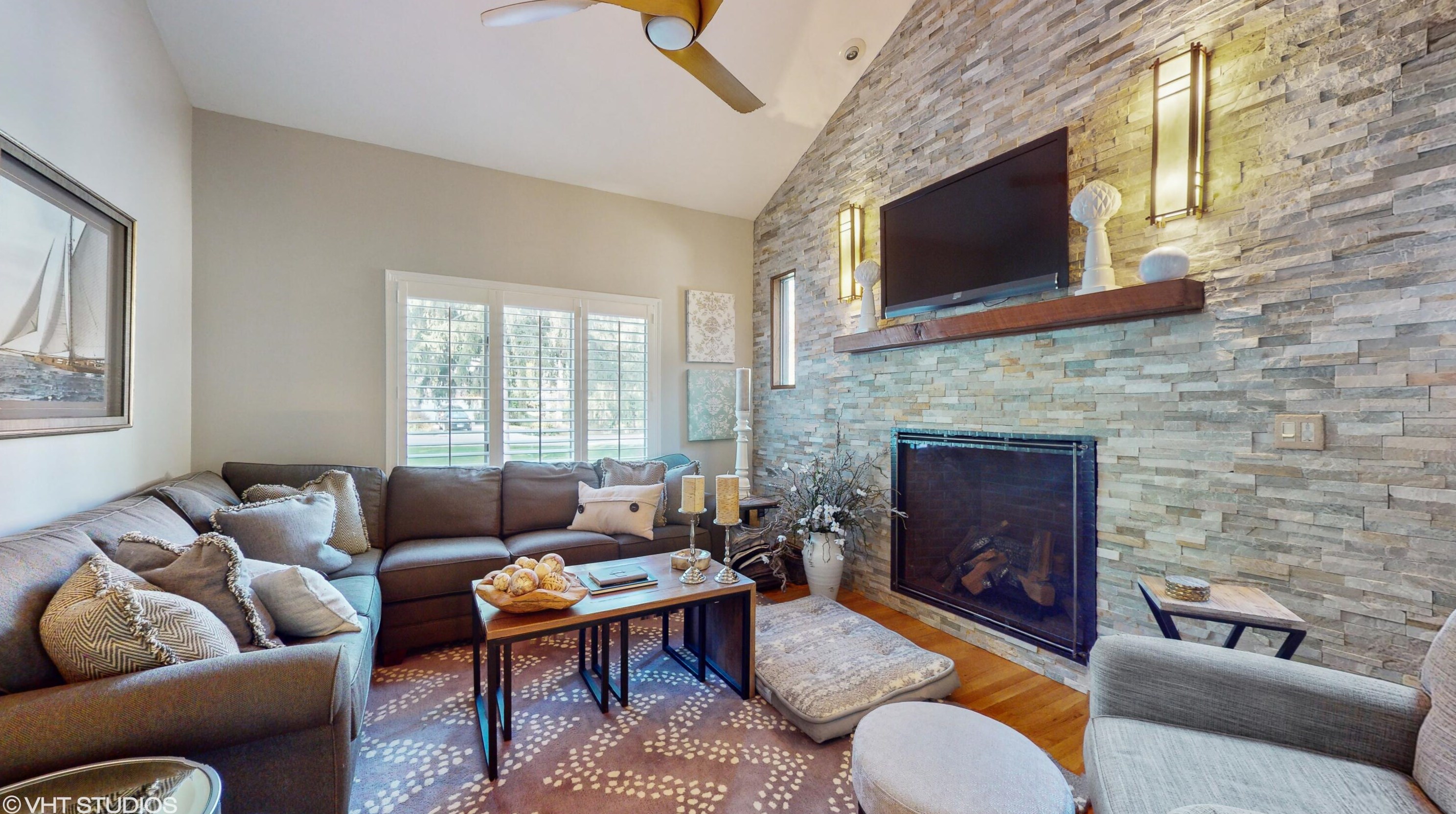 19 Orchard St, Williams Bay, WI 53191