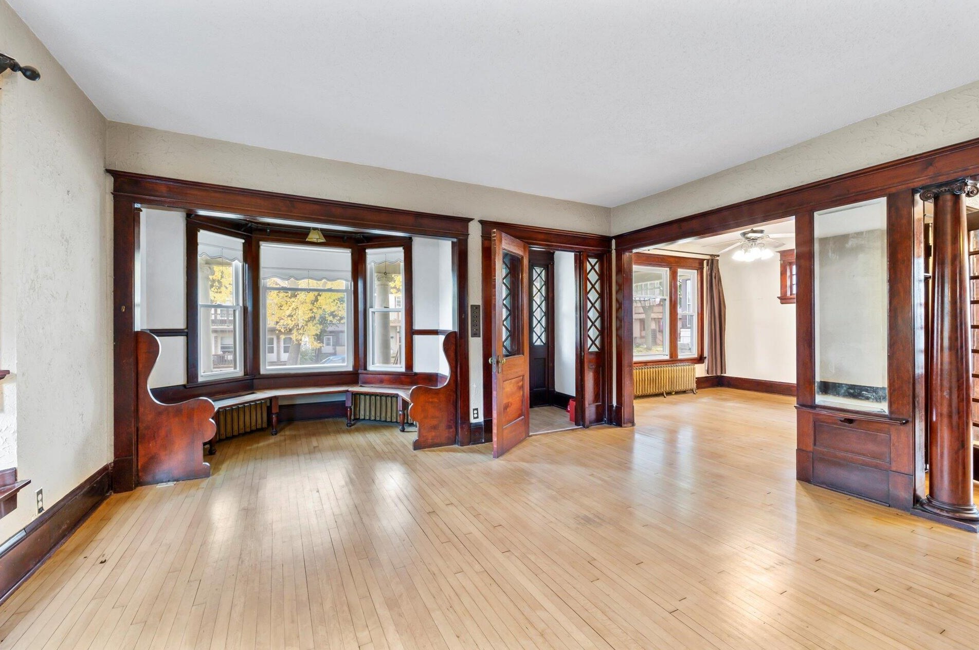 2805 S Clement Ave, Milwaukee, WI 53207