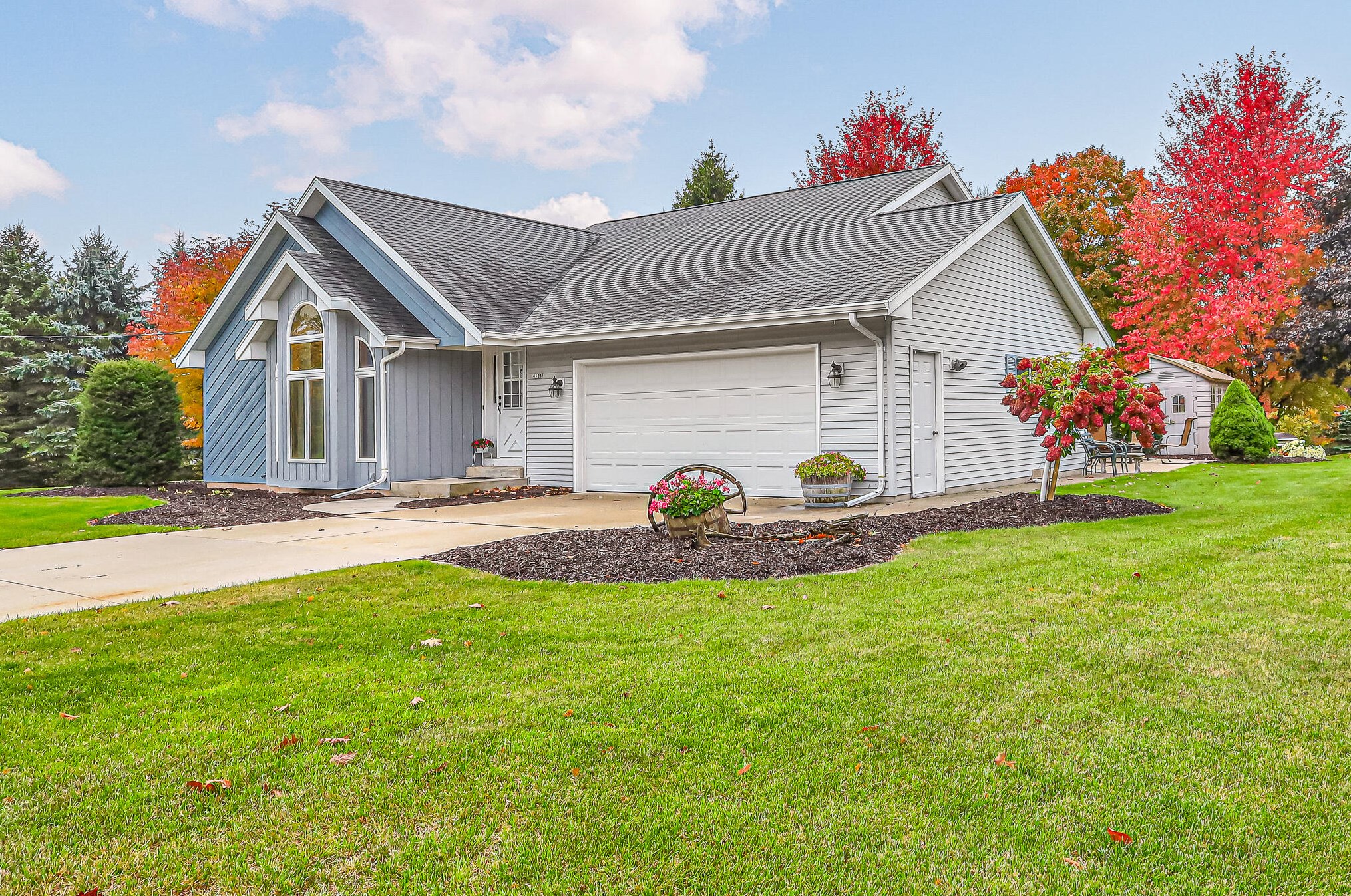 4525 Broadway St, Manitowoc, WI 54220