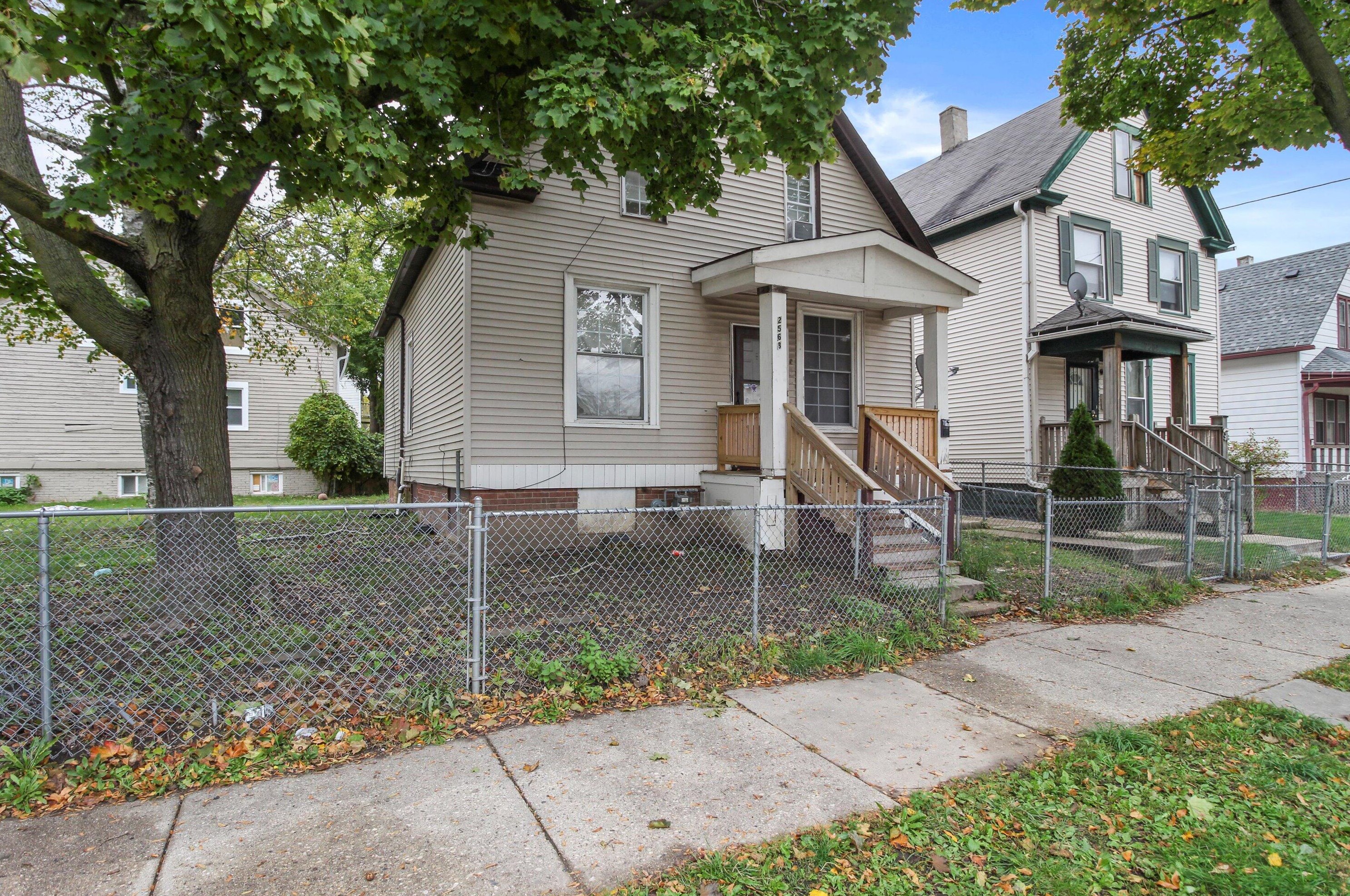 2568 N 19th St., Milwaukee, WI 53206