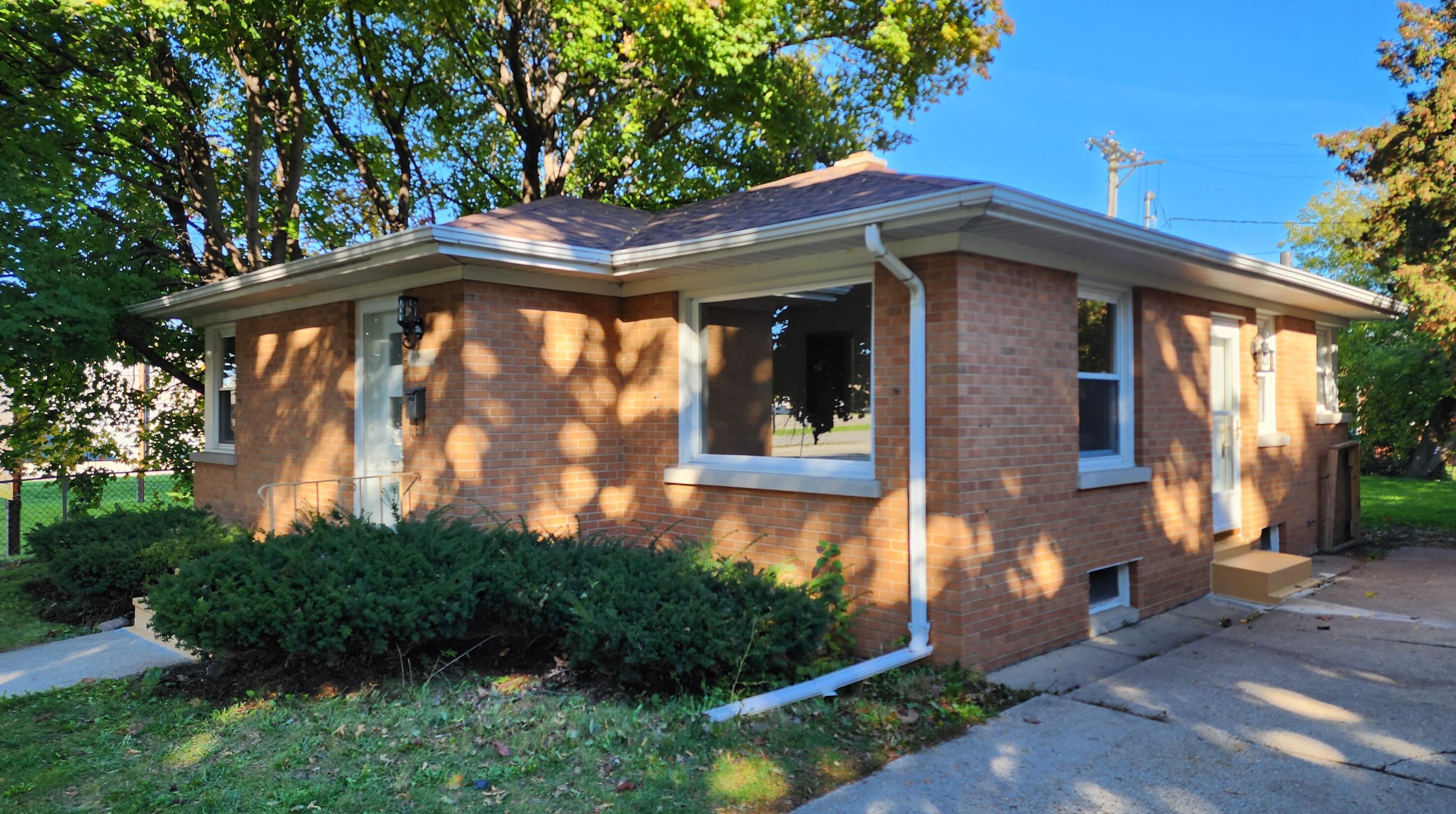 5213 37th Ave, Kenosha, WI 53144
