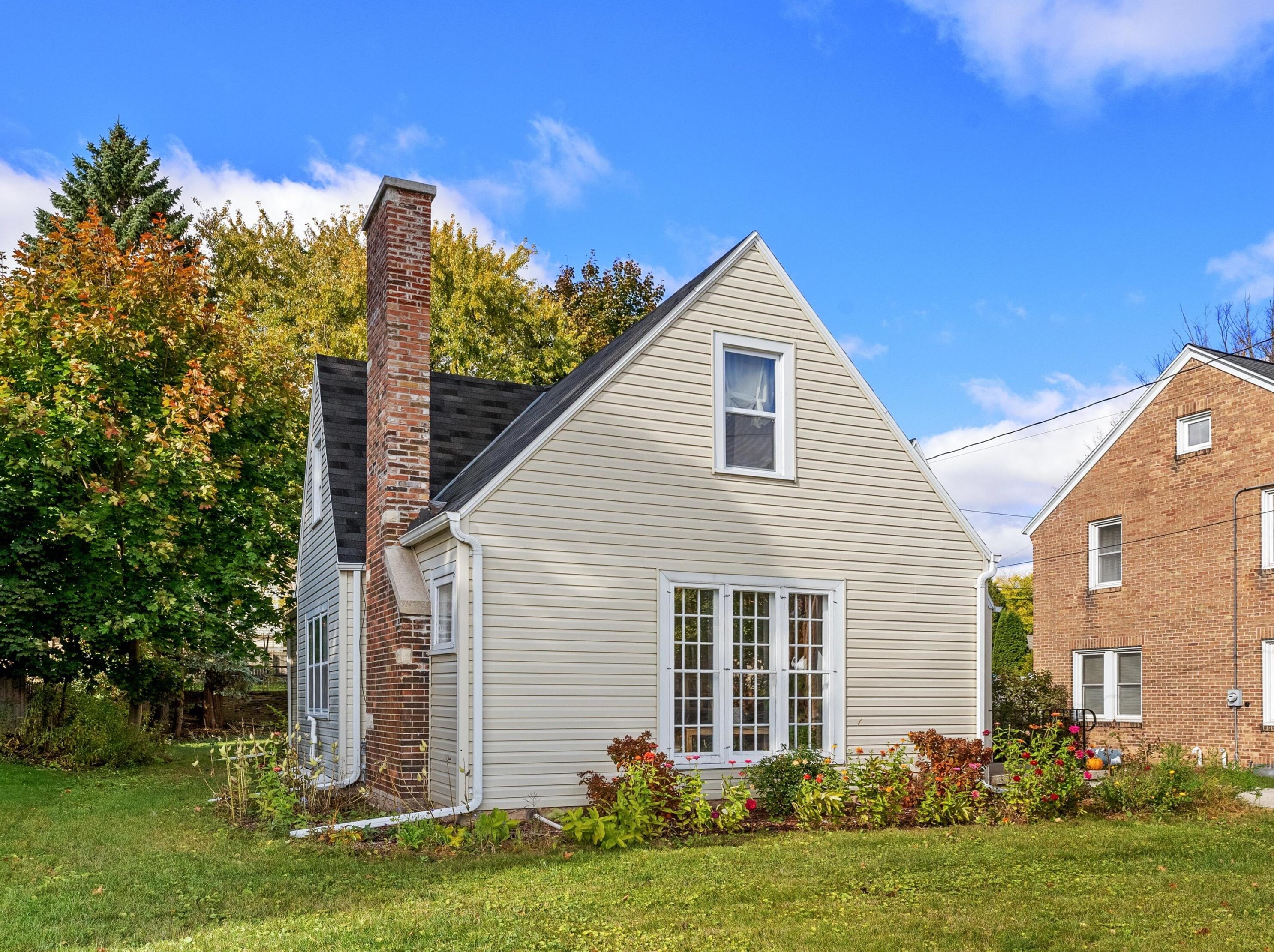 1108 N 8th St, Manitowoc, WI 54220