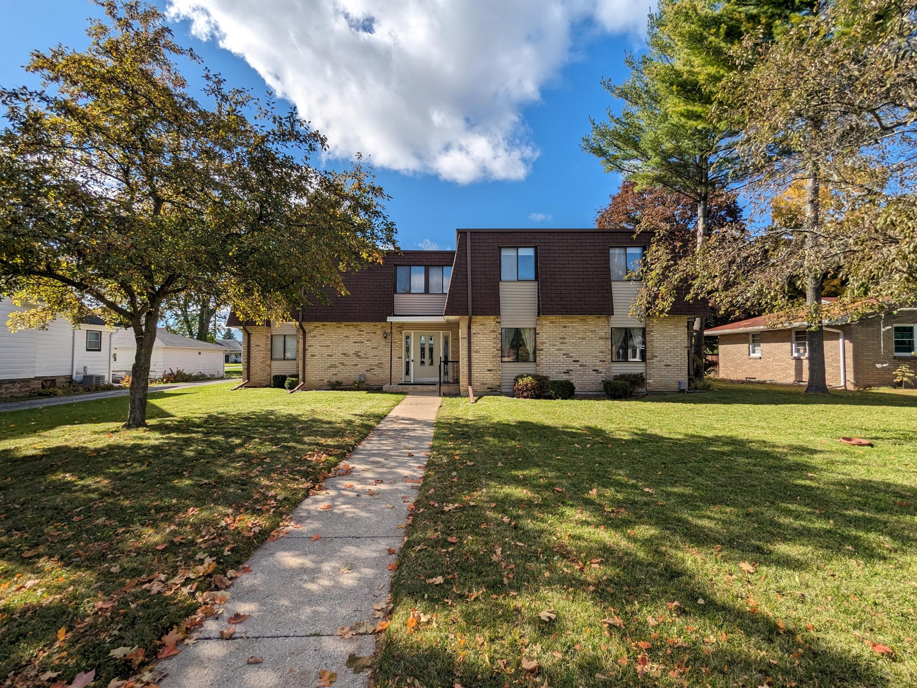 1969 Division St, East Troy, WI 53120