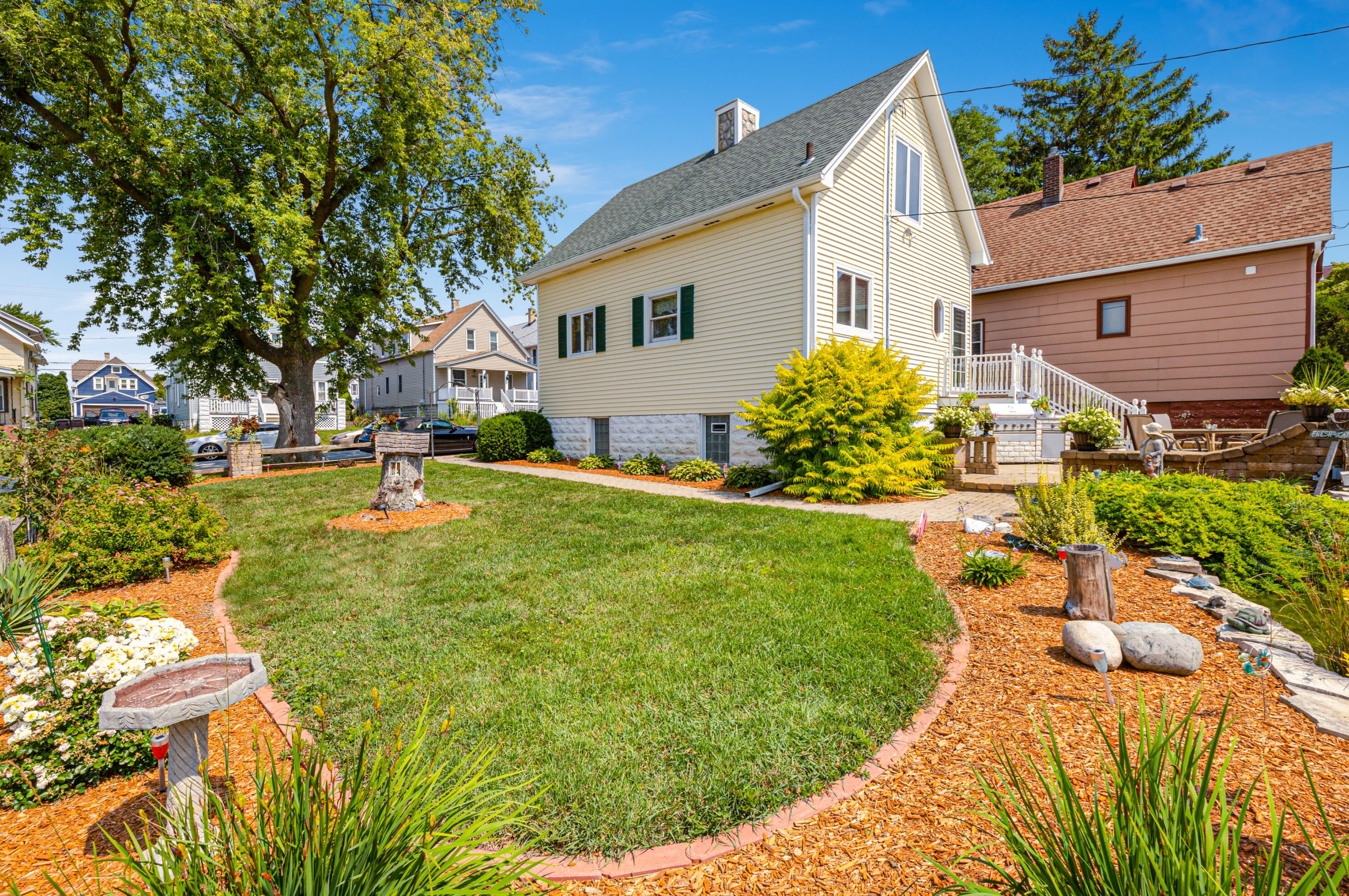 1323 Madison Ave, South Milwaukee, WI 53172