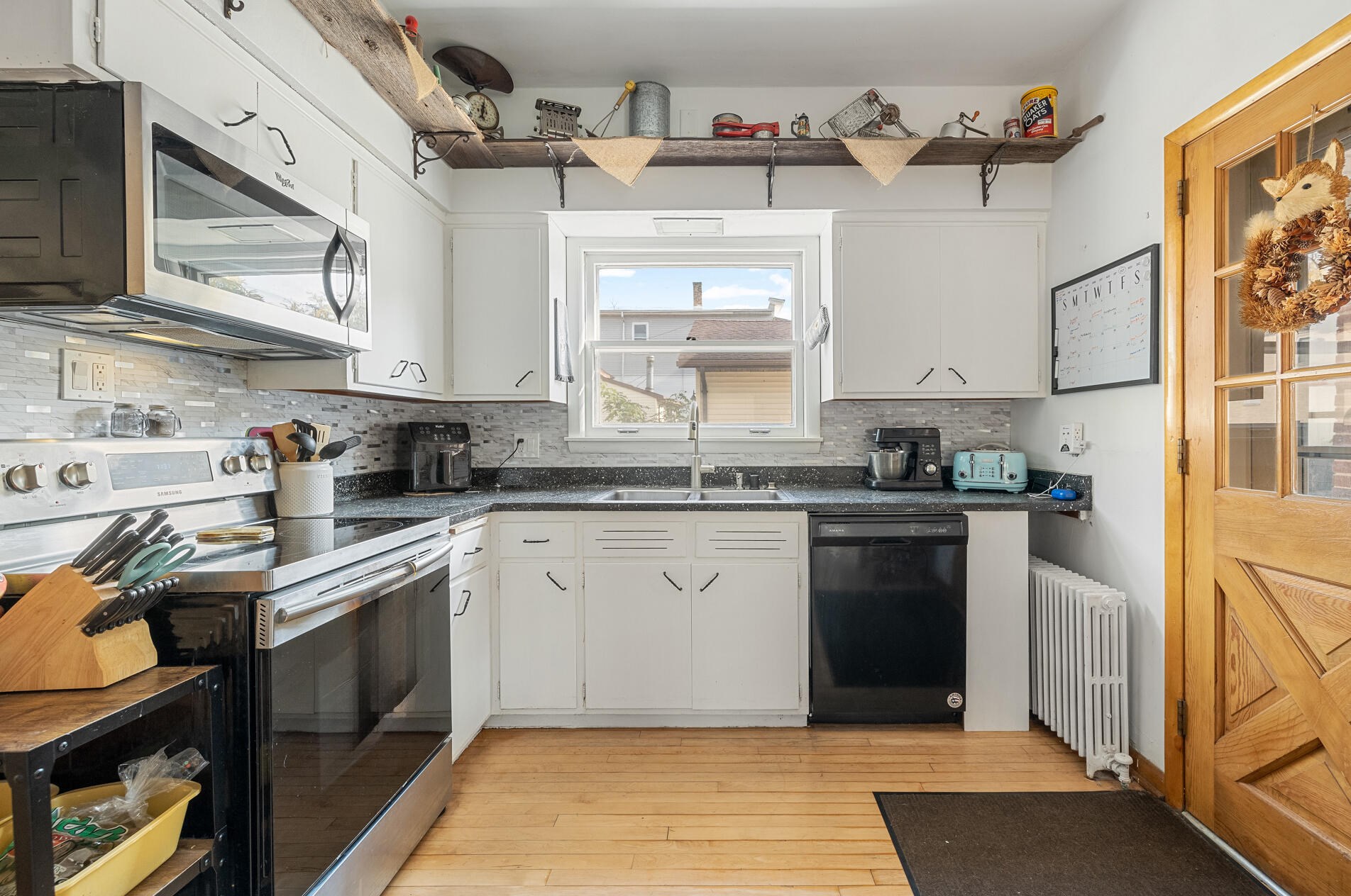 14 Valley St, Mayville WI  53050-2220 exterior