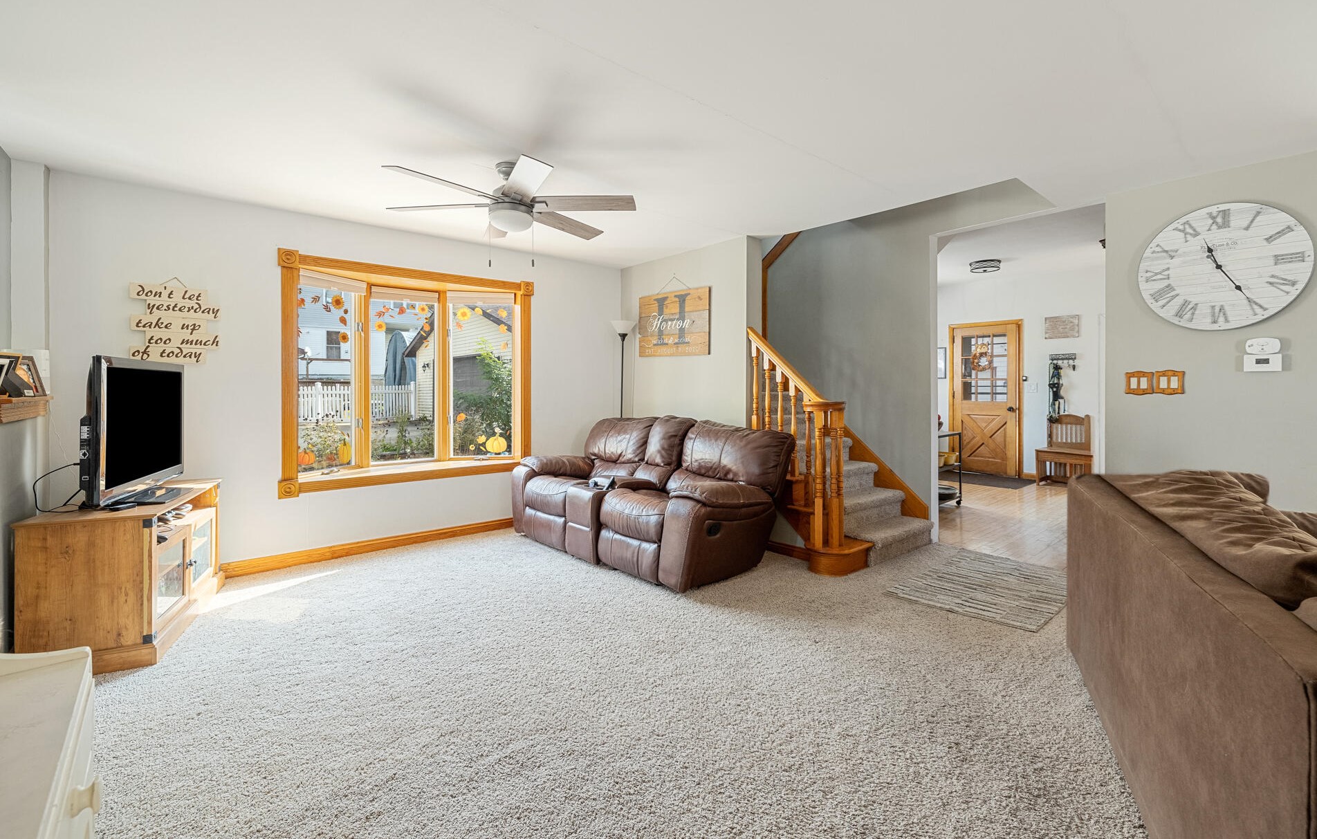 14 Valley St, Mayville, WI 53050