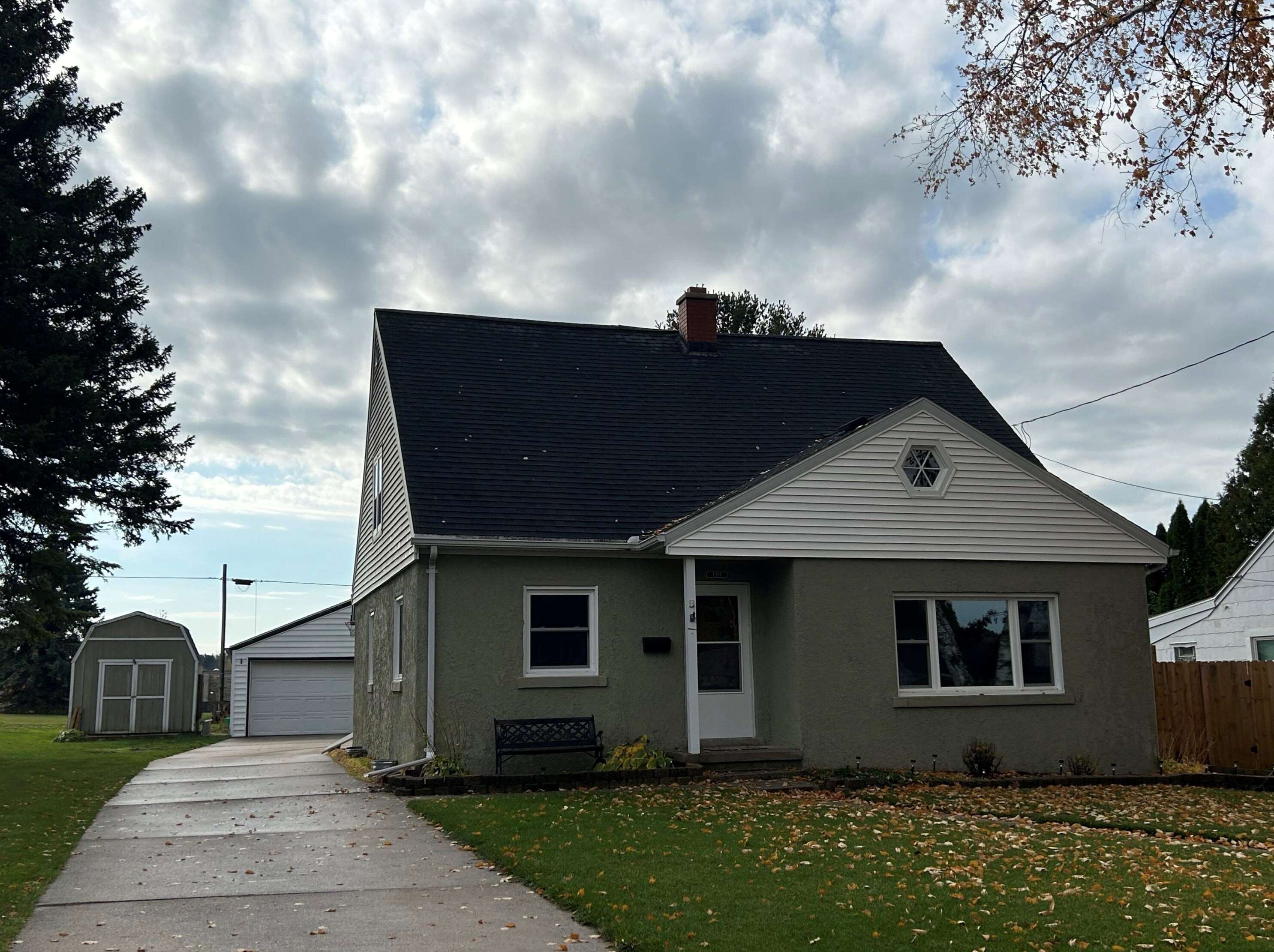 1311 Flambeau St, Manitowoc, WI 54220