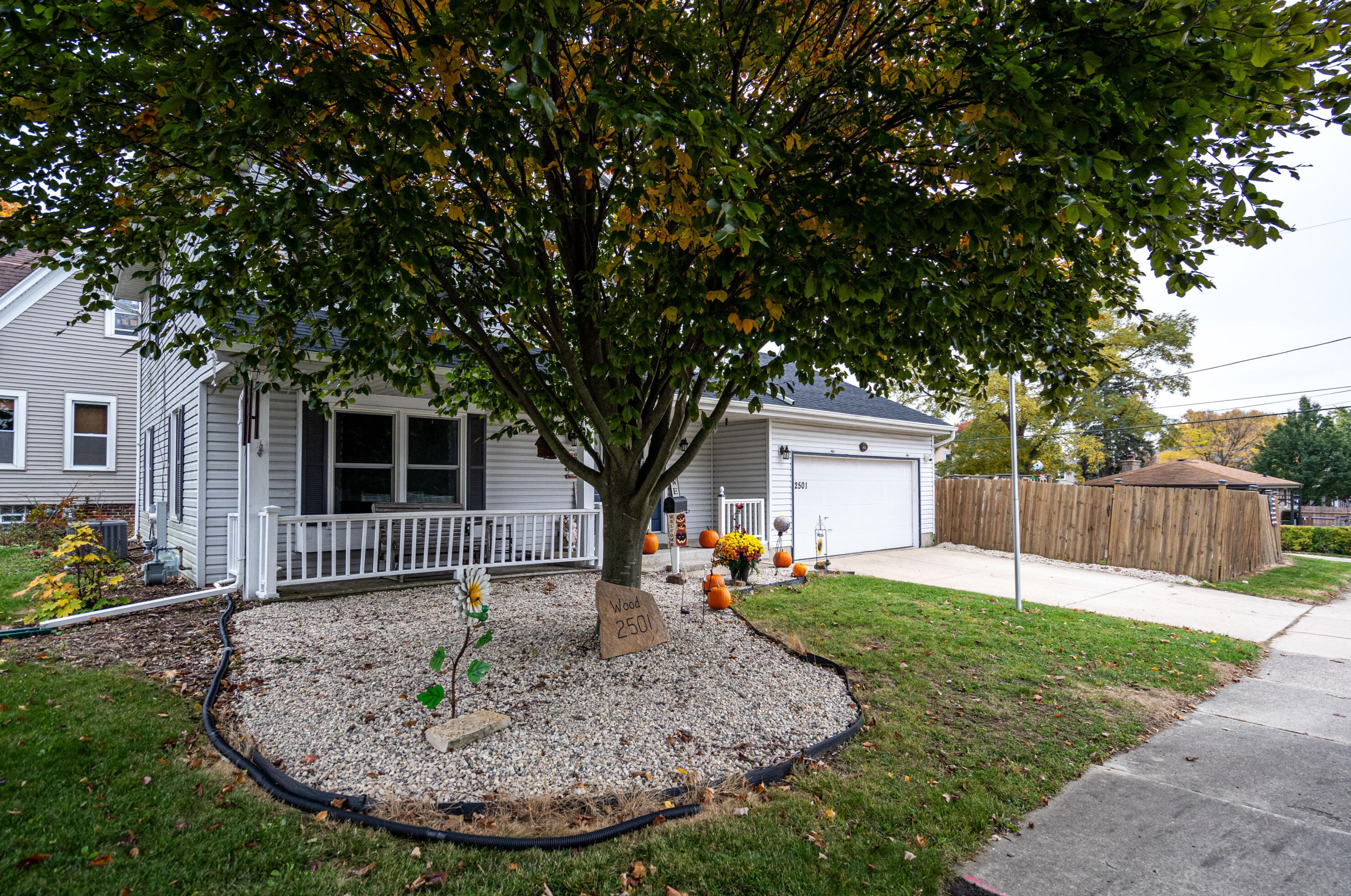 2501 8th Ave, South Milwaukee WI  53172-2611 exterior