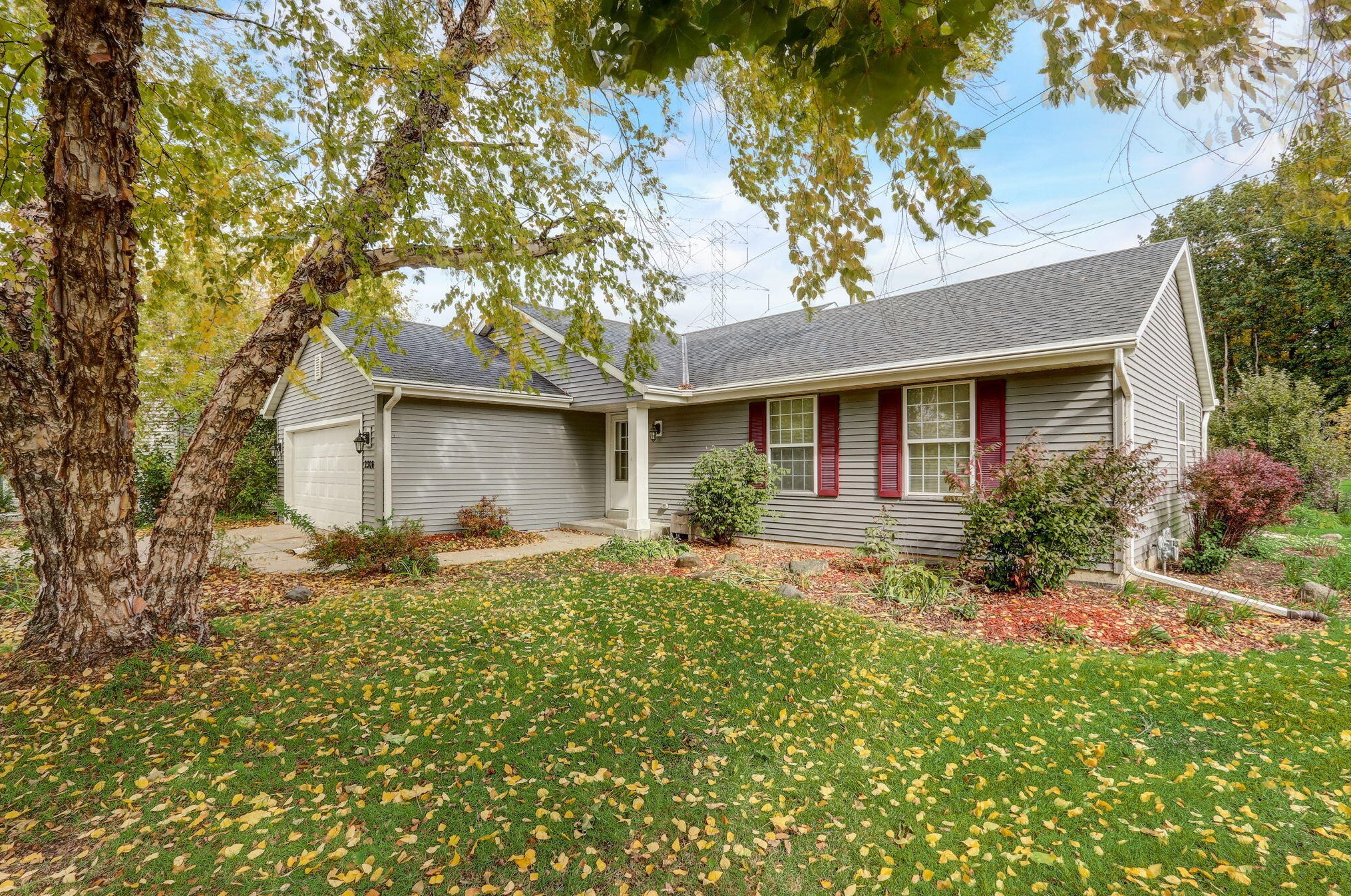 2306 Wexford Ct, Waukesha, WI 53186