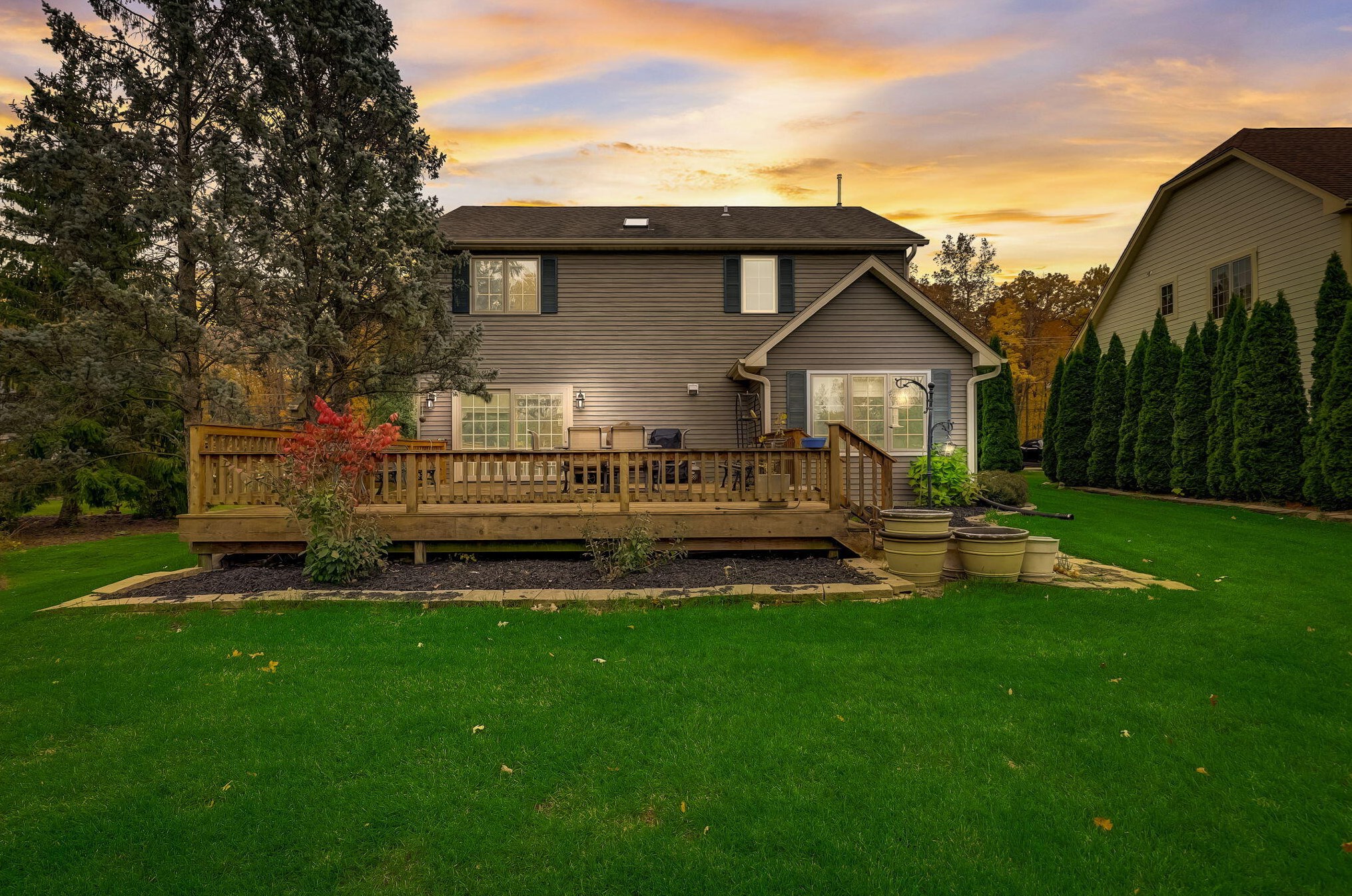 3836 Puetz Rd, Hales Corners, WI 53132-9164