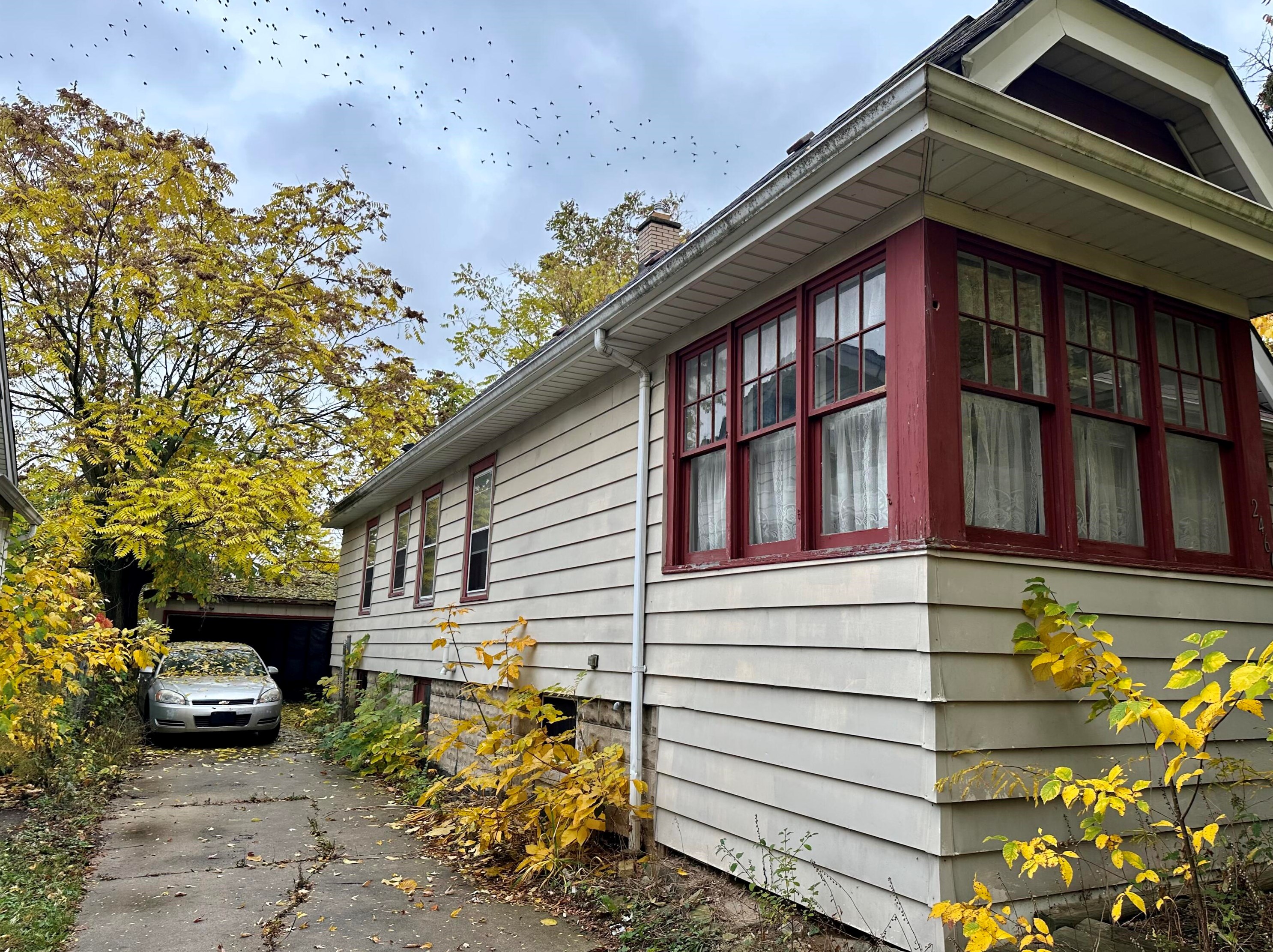 2460 N 57th St, Milwaukee, WI 53210