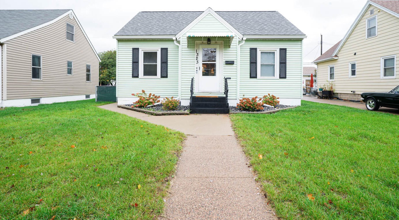 1323 Travis St, La Crosse, WI 54601