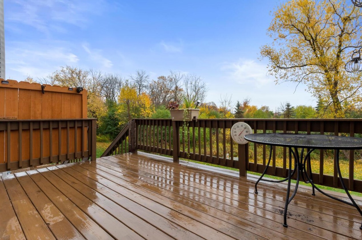 3372 W Sycamore St, Hales Corners, WI 53132