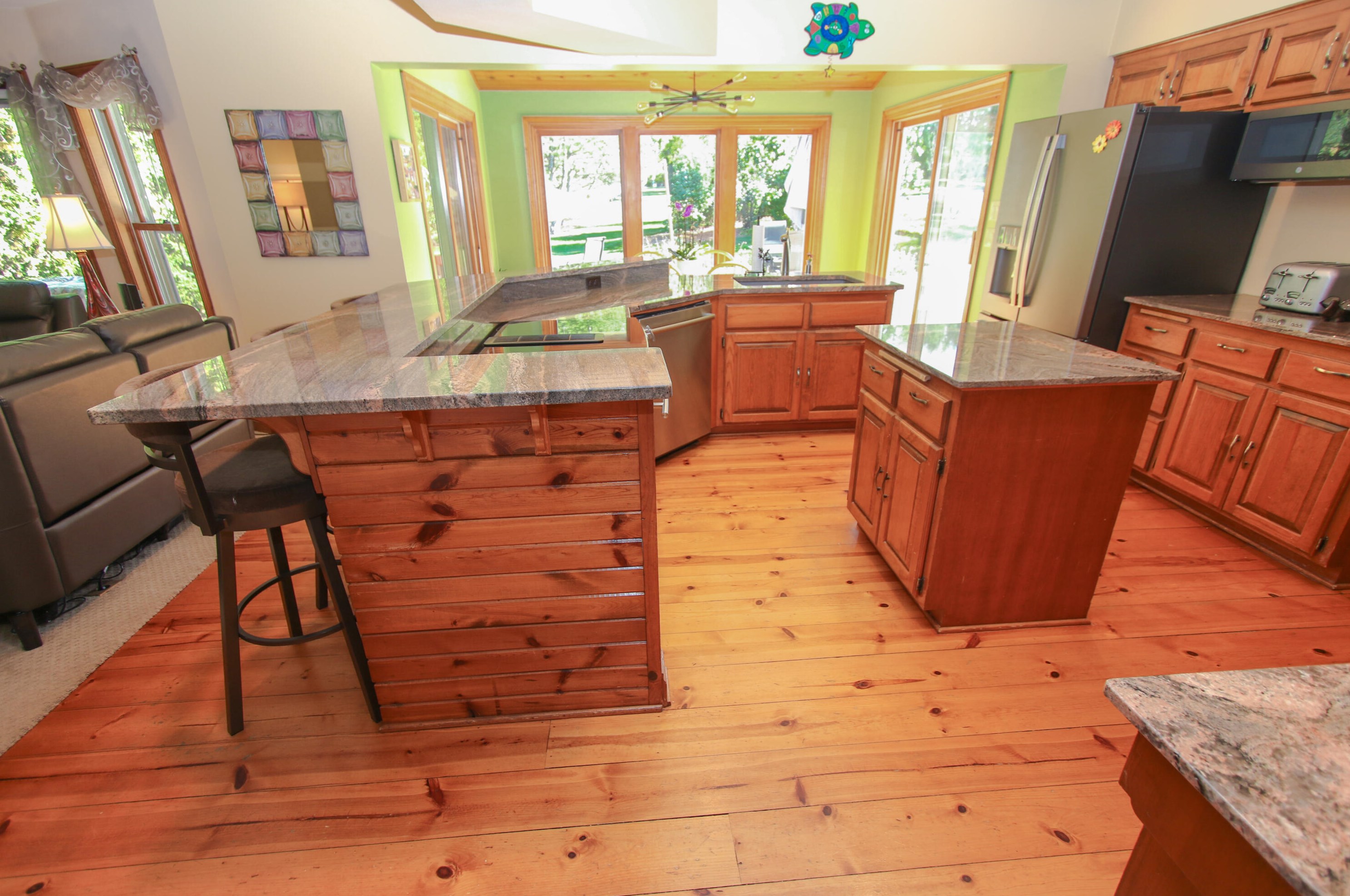 4240 Cherry Stone Cir, Brookfield, WI 53005